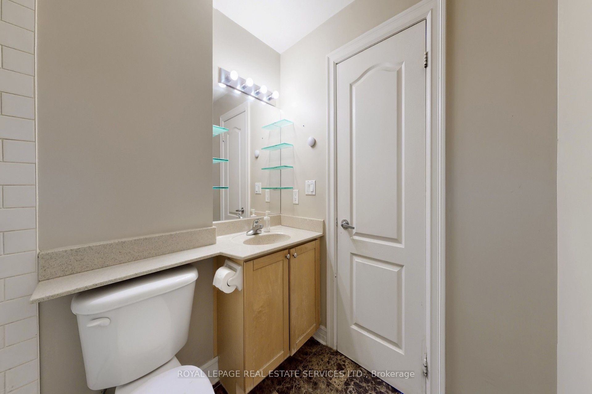 1 Elm Drive W 2505 Property Photo 25