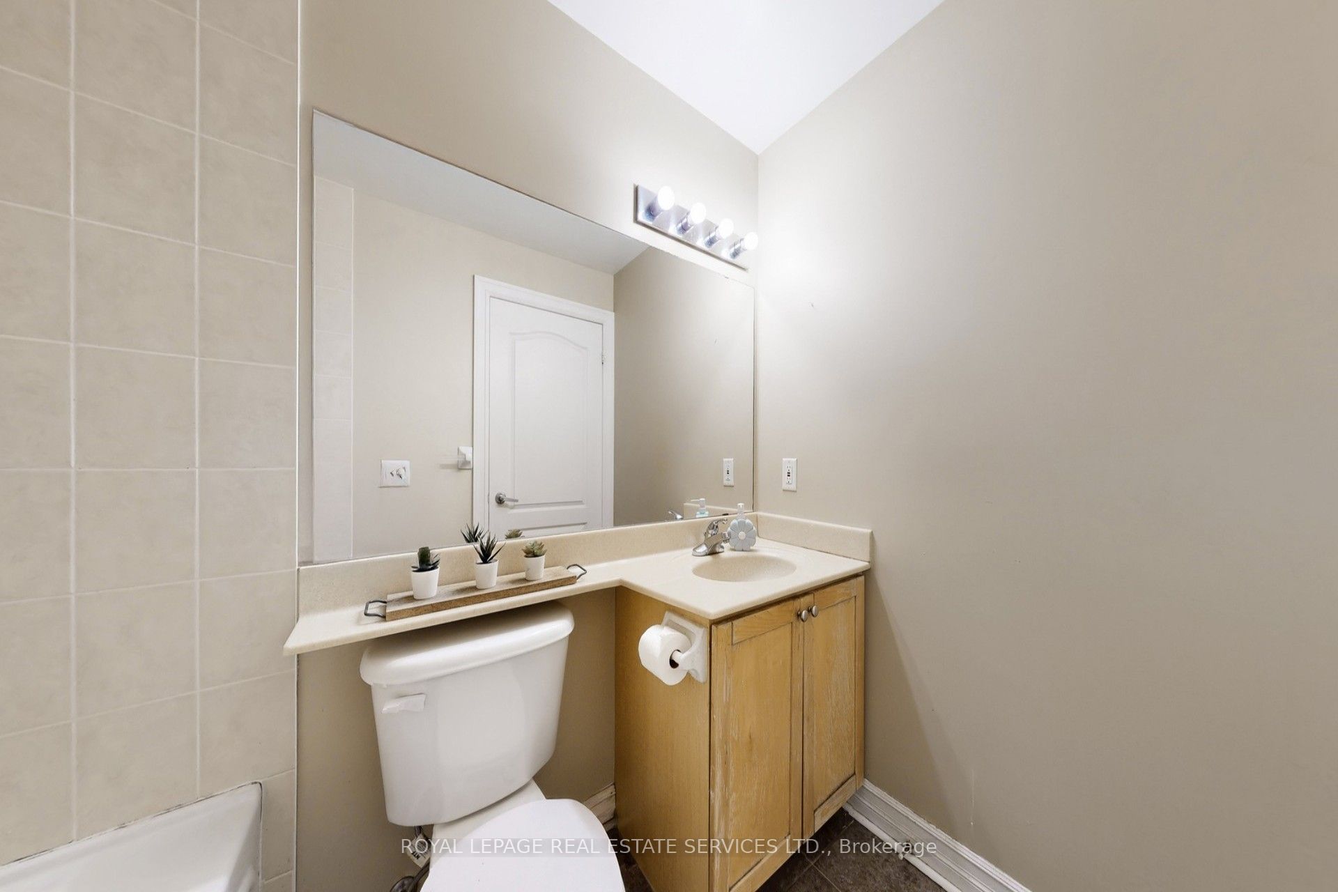 1 Elm Drive W 2505 Property Photo 29