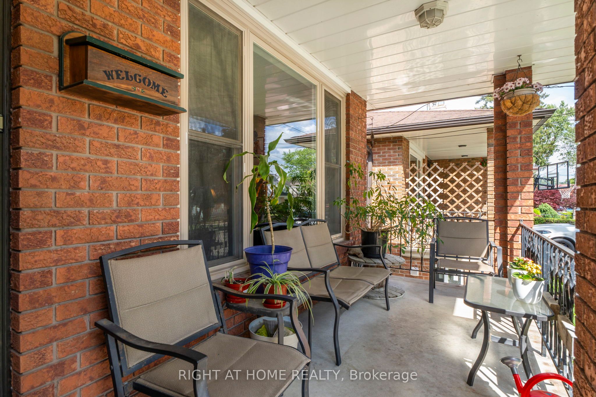 33 Benson Avenue Property Photo 4