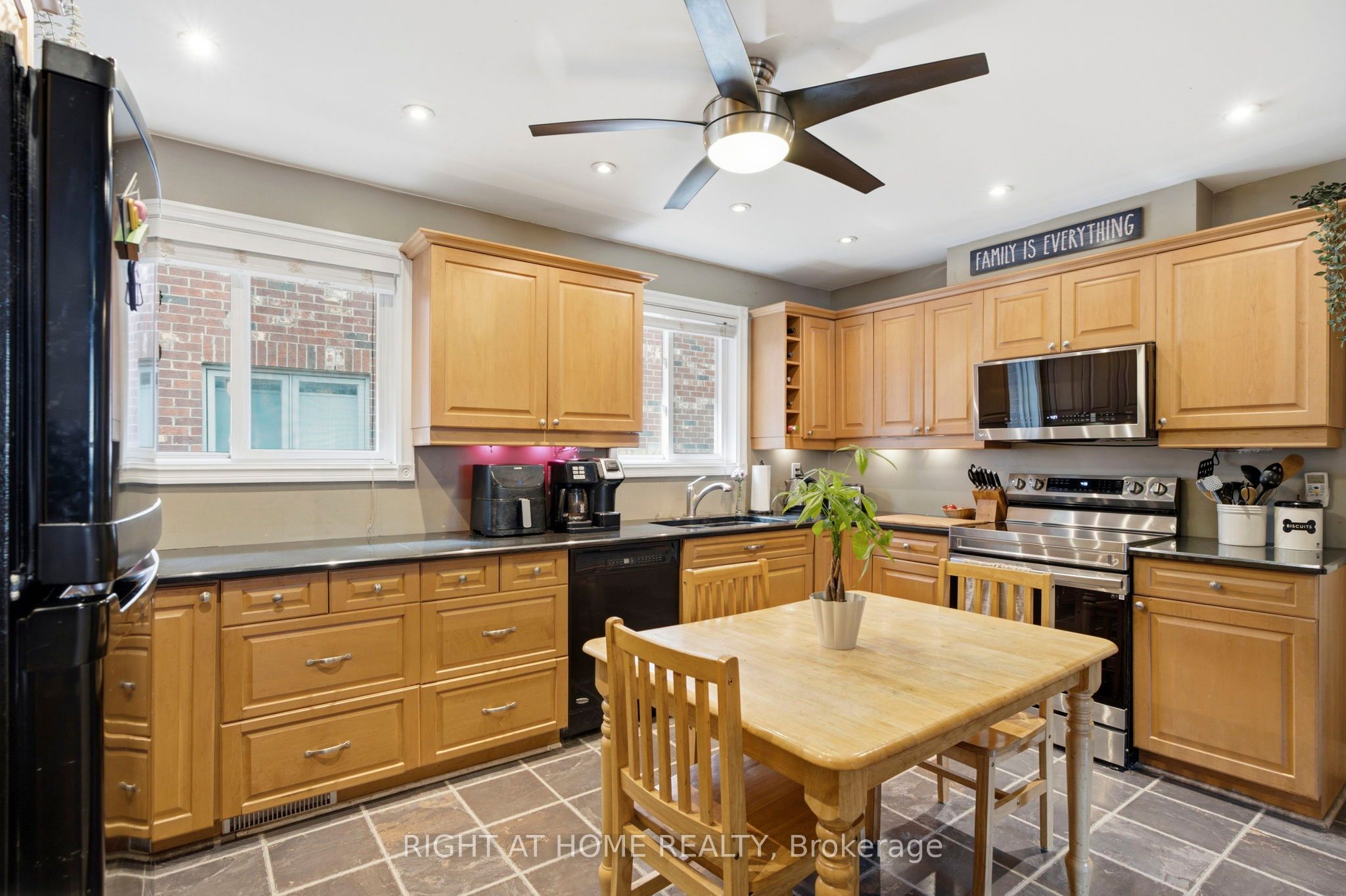 33 Benson Avenue Property Photo 22