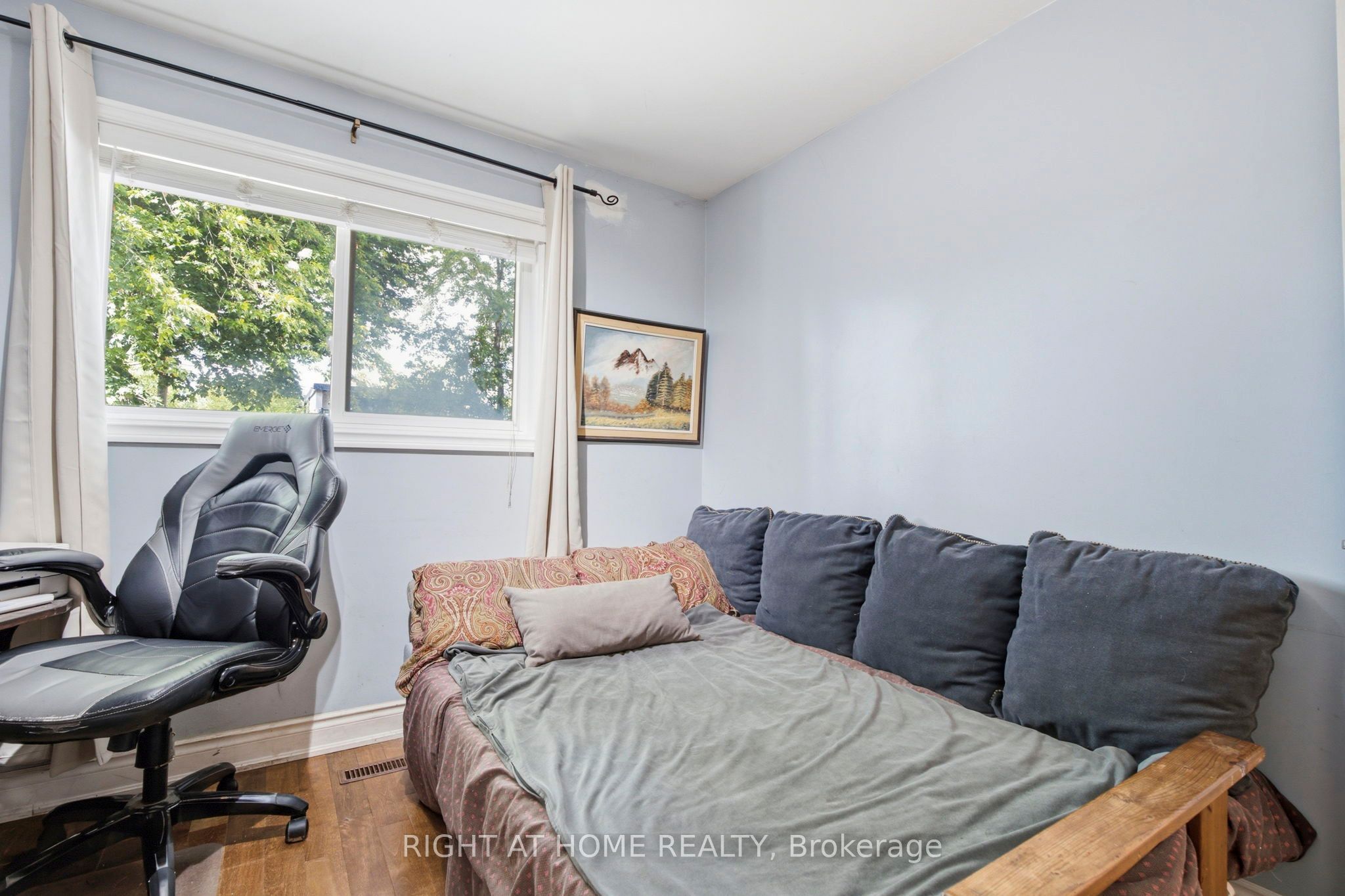 33 Benson Avenue Property Photo 27