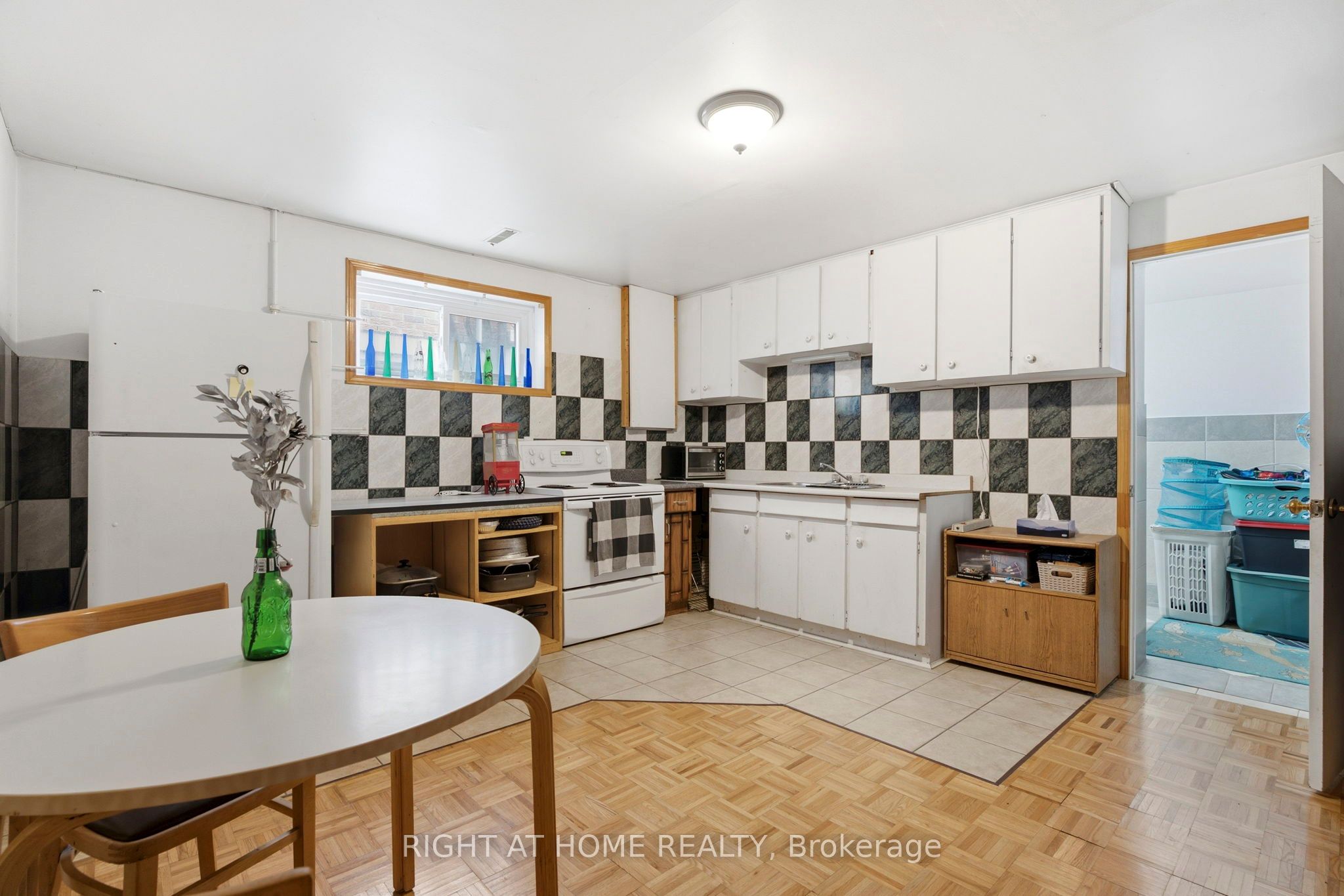 33 Benson Avenue Property Photo 40