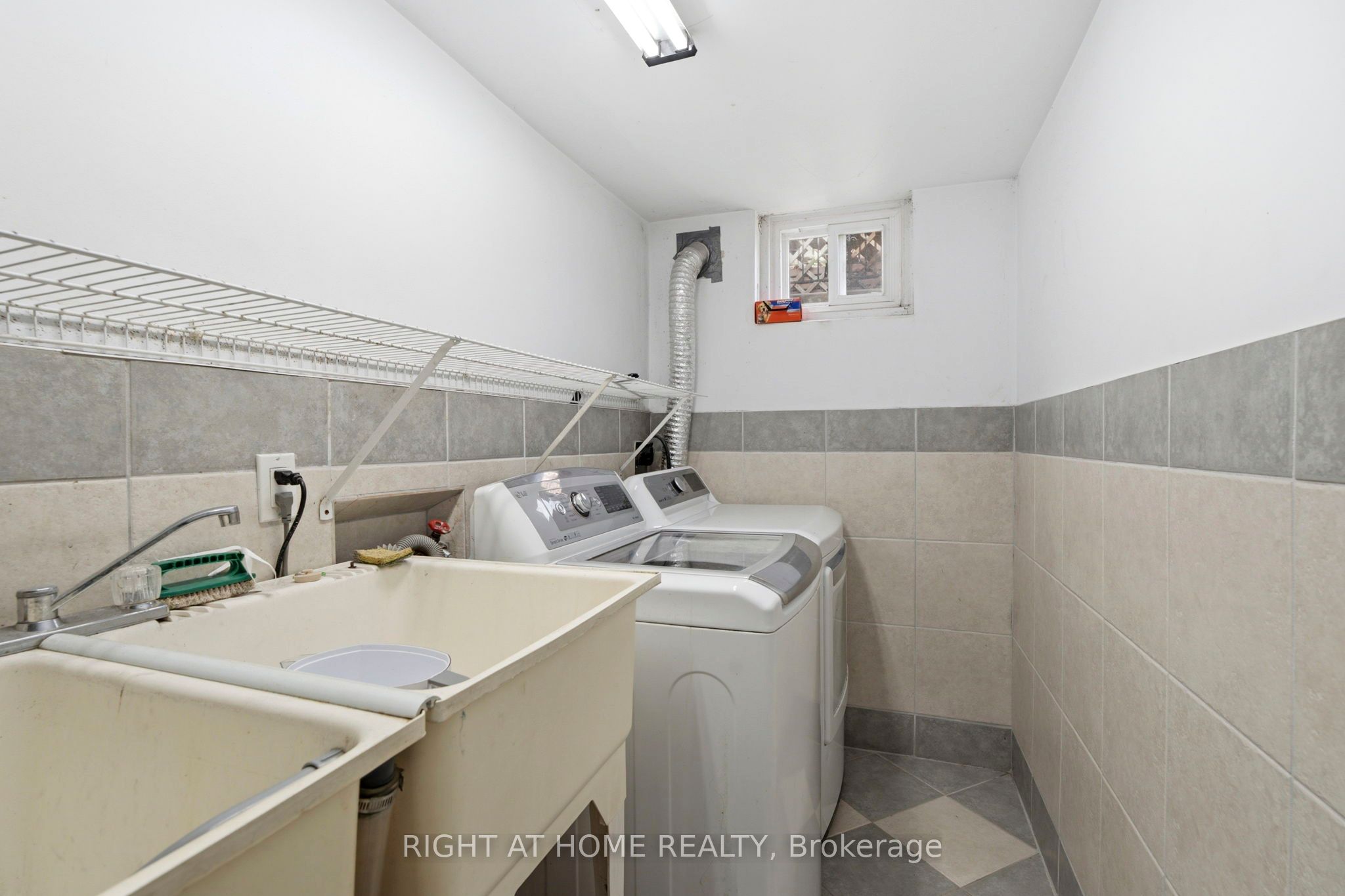 33 Benson Avenue Property Photo 41