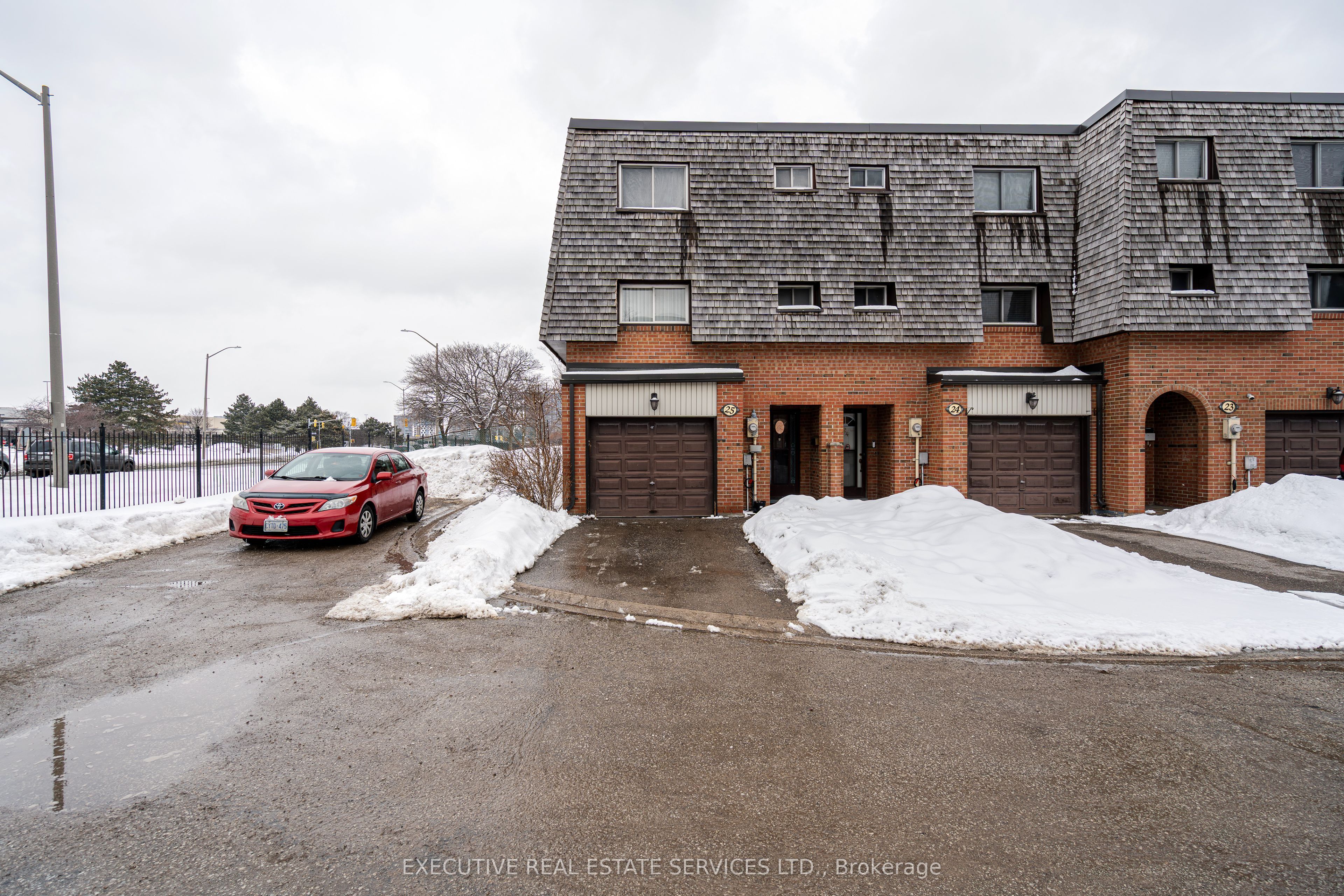 25 Briar Path Property Photo 1