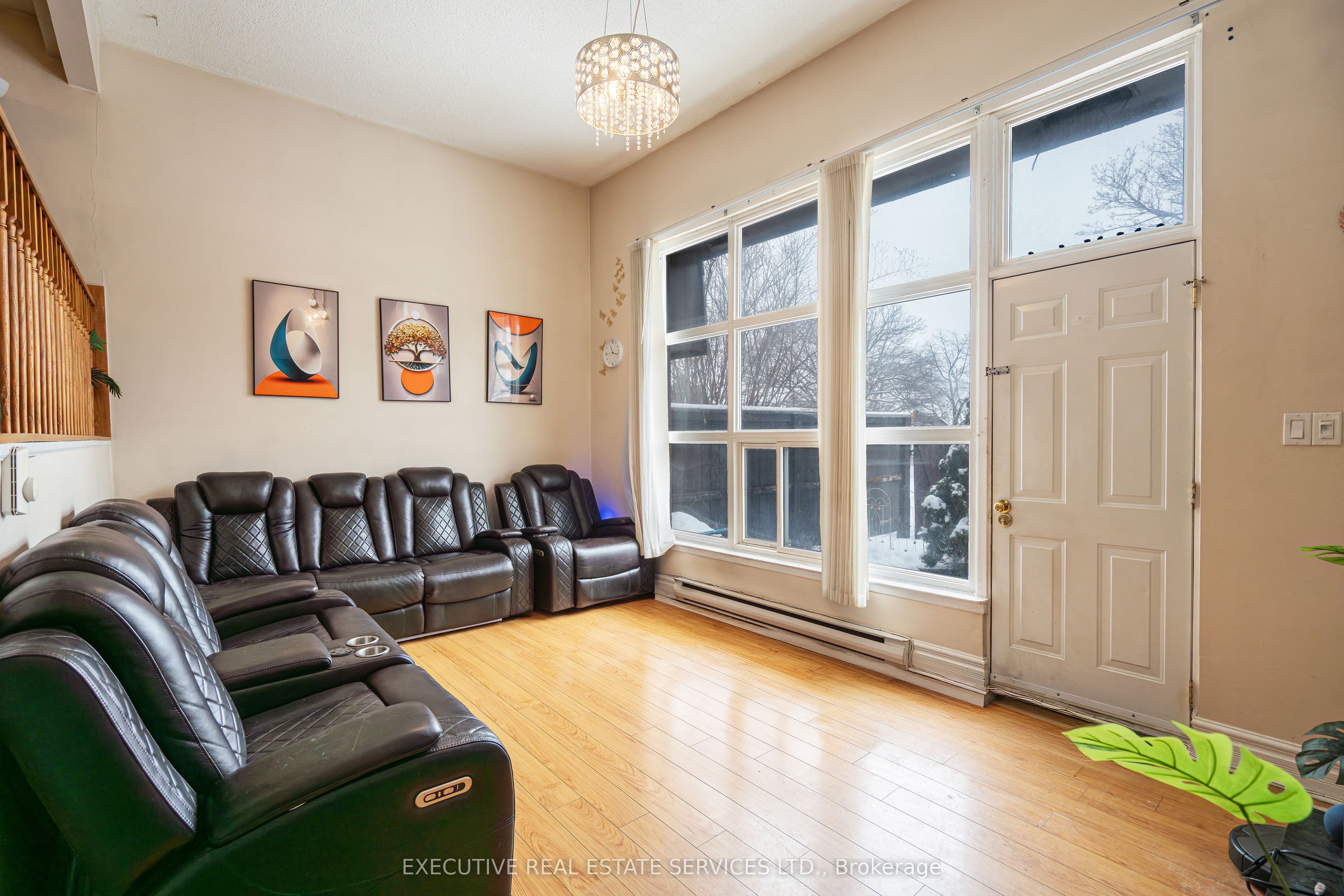 25 Briar Path Property Photo 3