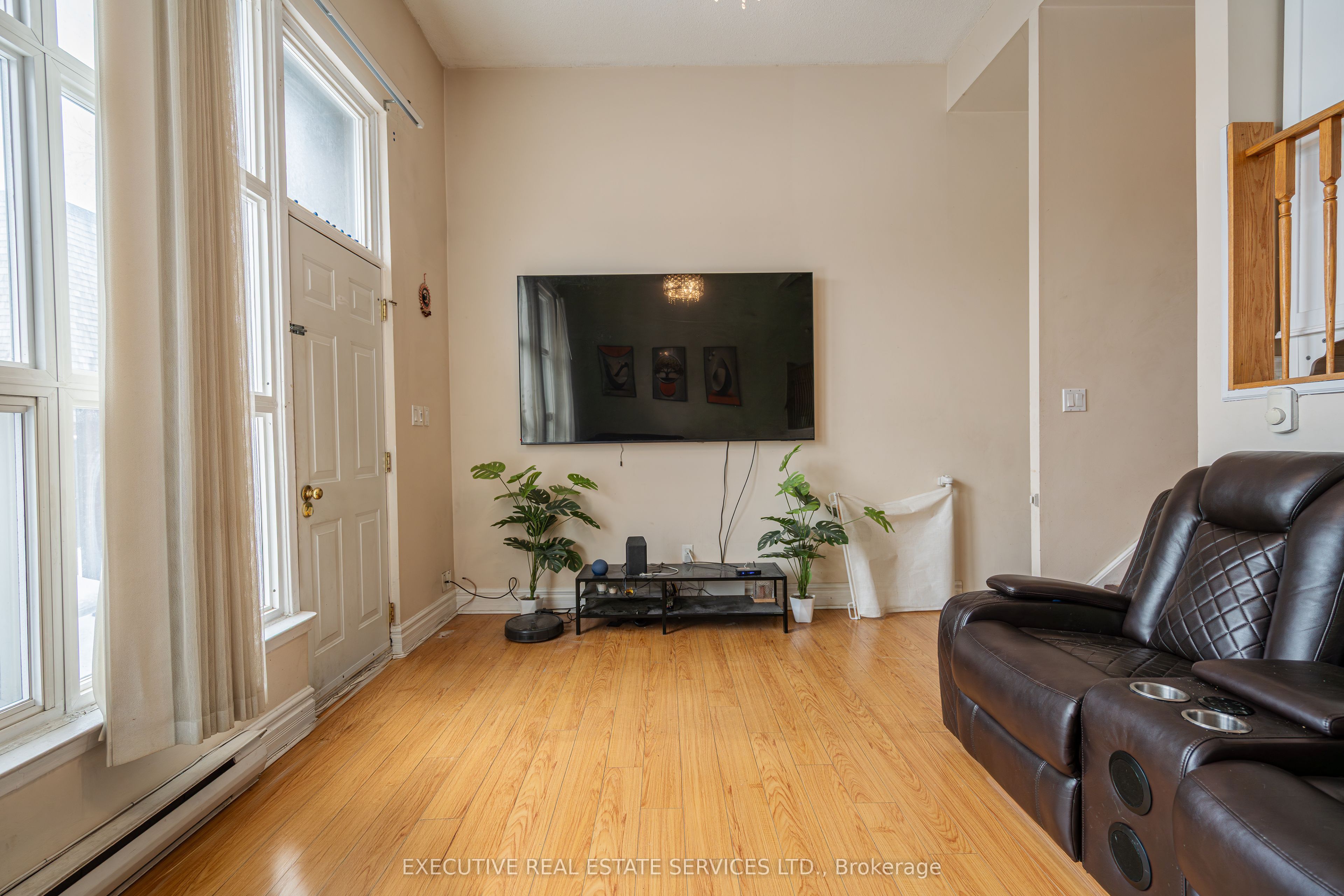 25 Briar Path Property Photo 5