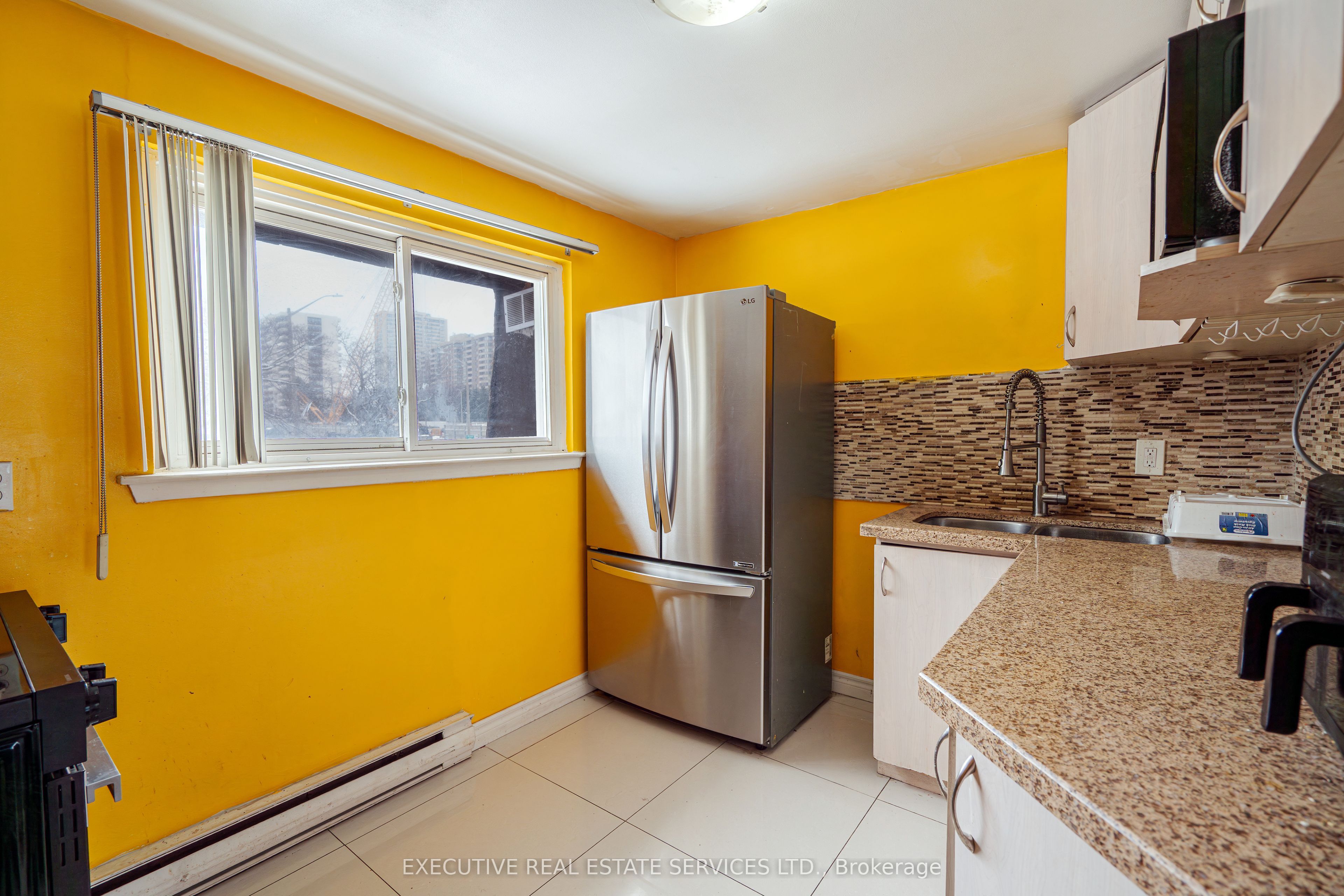 25 Briar Path Property Photo 8