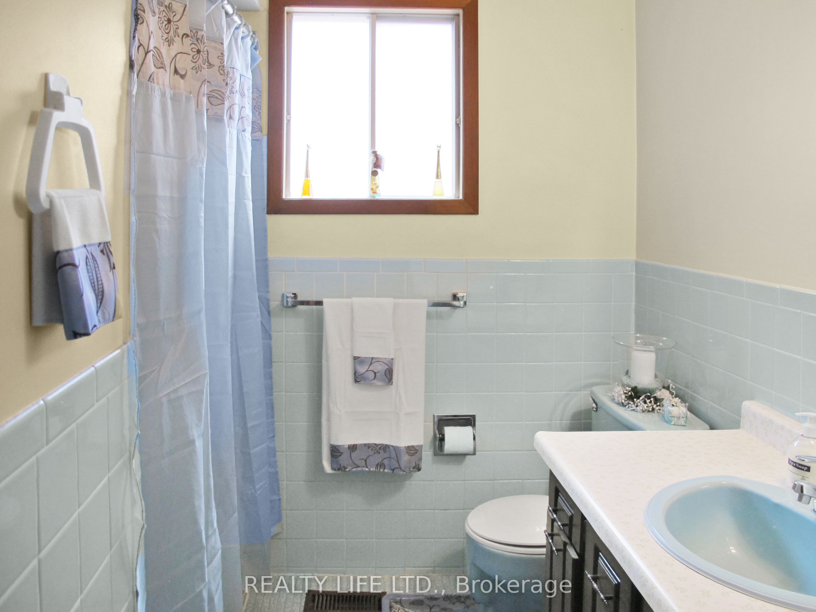 61 Cameron Avenue Property Photo 20
