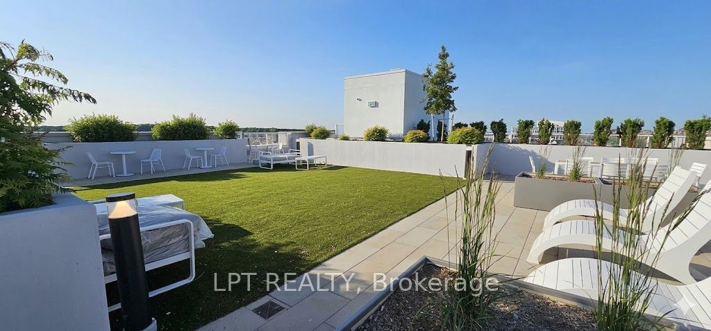 412 Silver Maple Road 301 Property Photo 12
