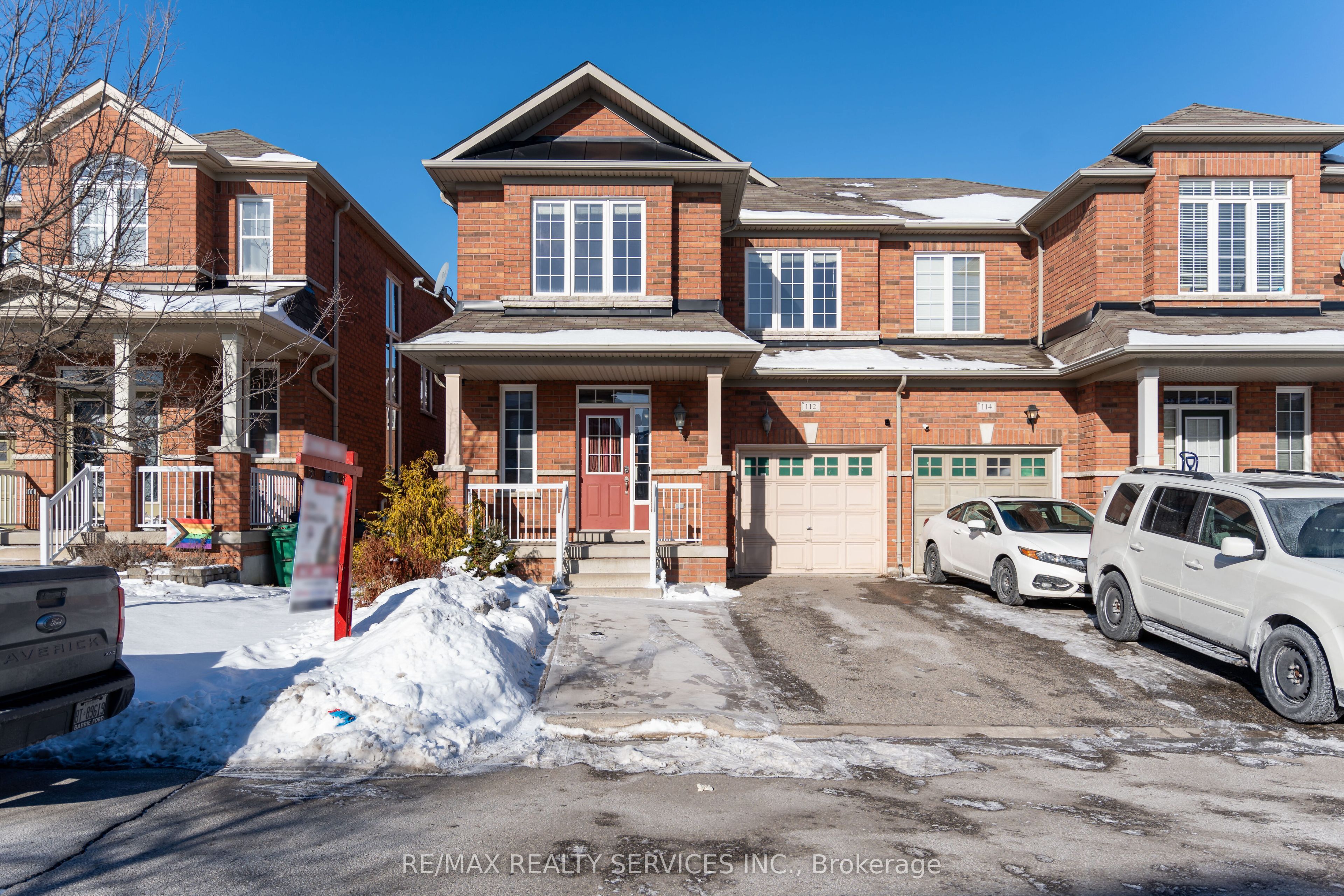 112 Amaranth Crescent Property Photo 2