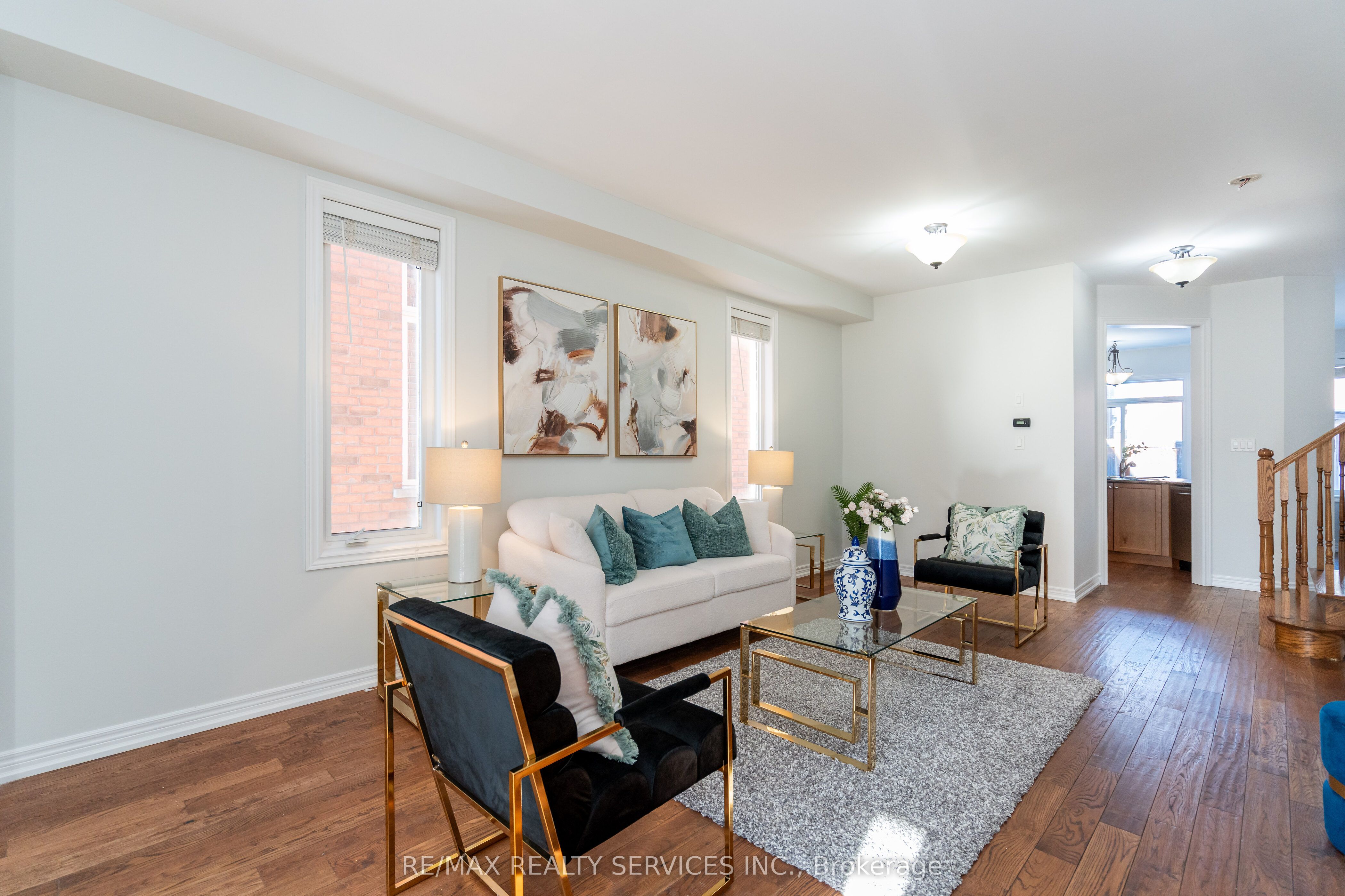 112 Amaranth Crescent Property Photo 4