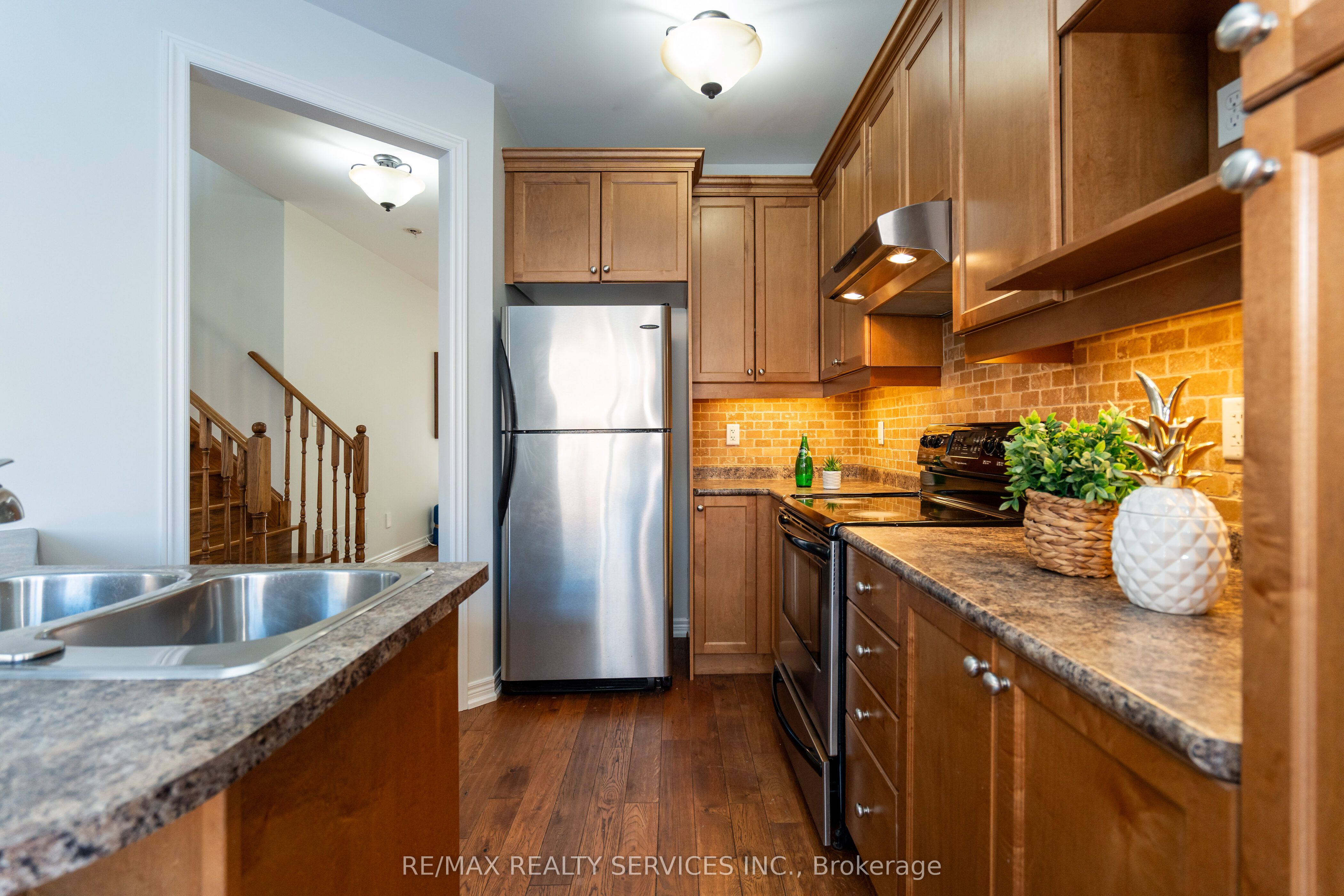 112 Amaranth Crescent Property Photo 11