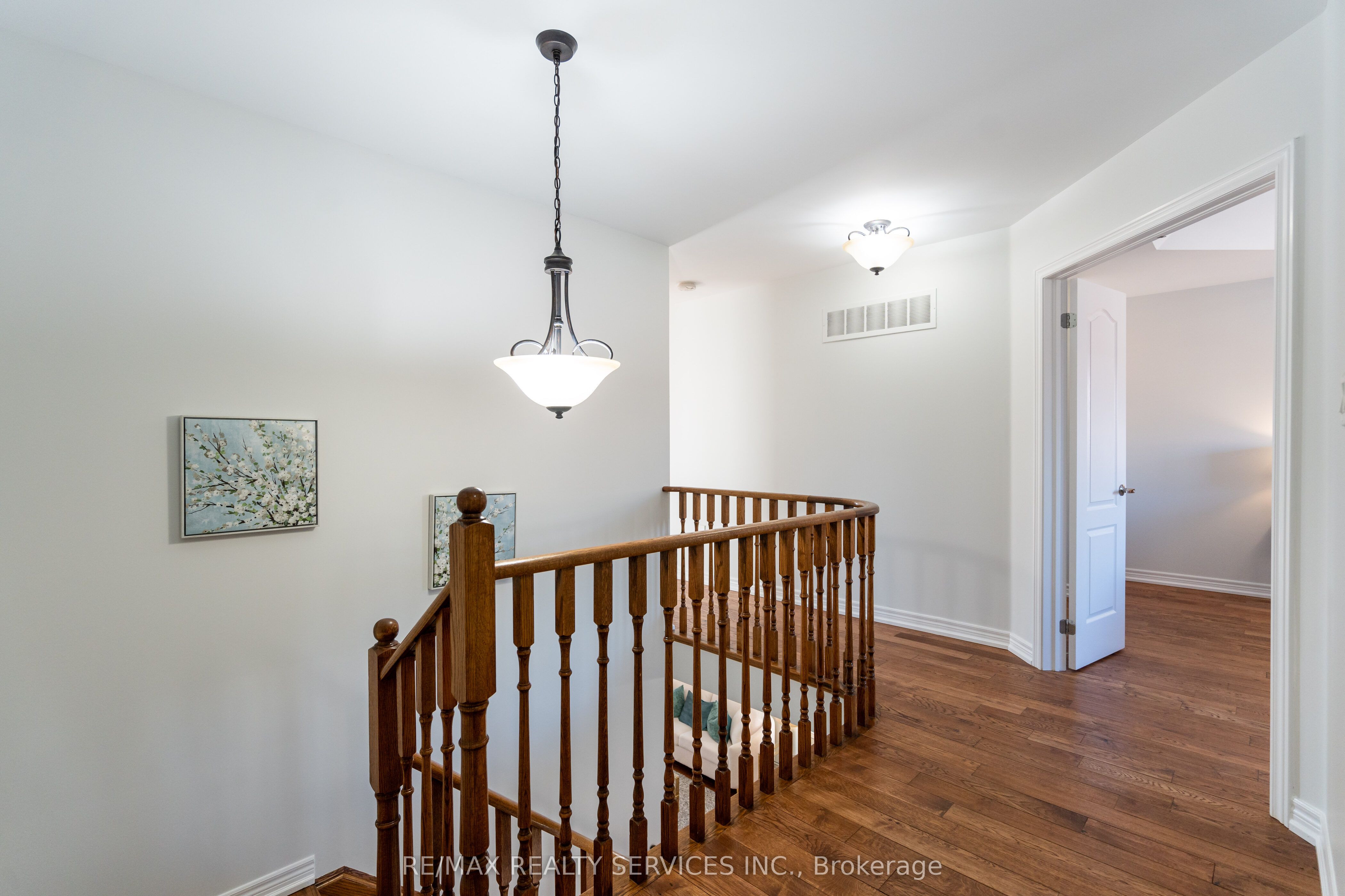 112 Amaranth Crescent Property Photo 14