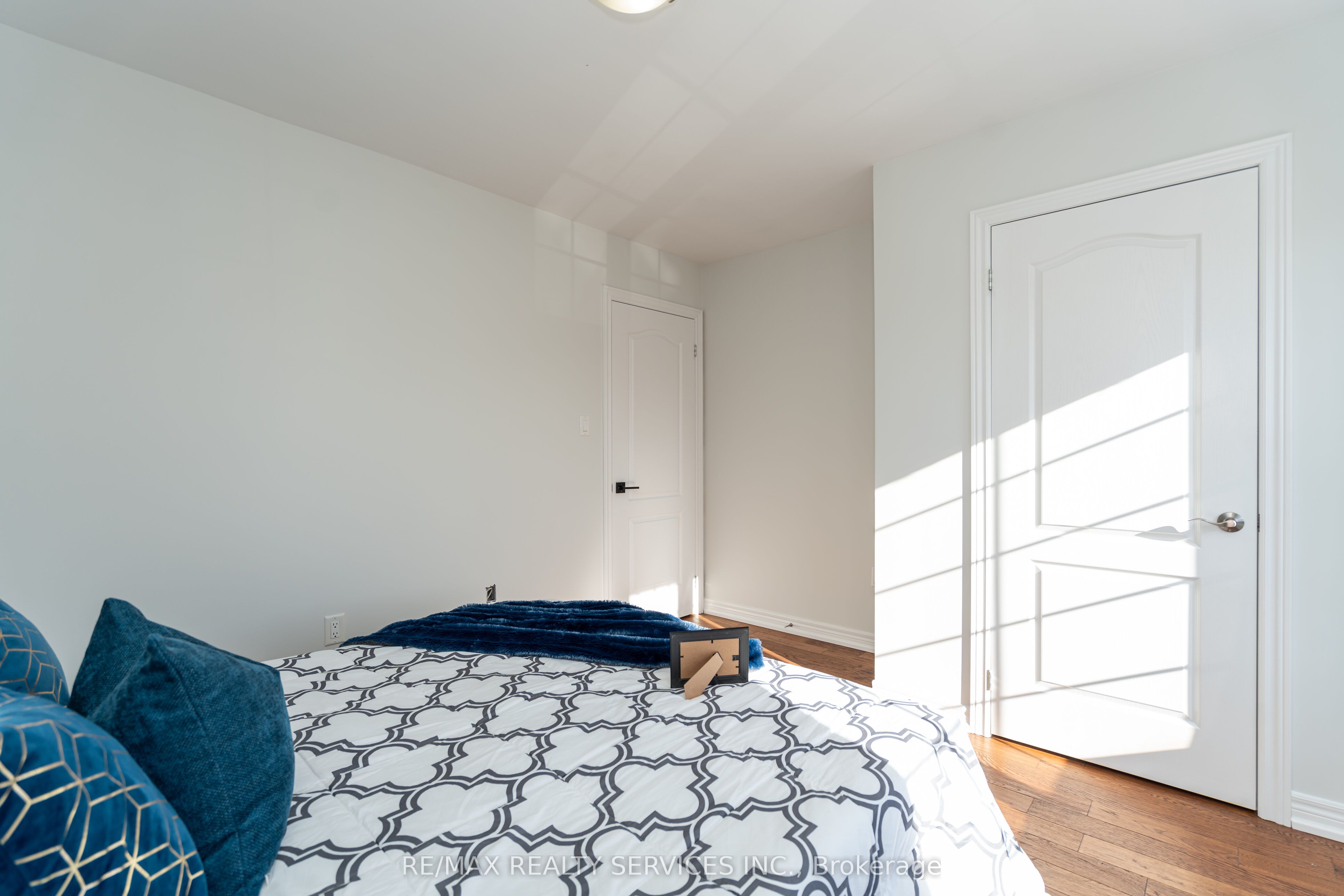 112 Amaranth Crescent Property Photo 24