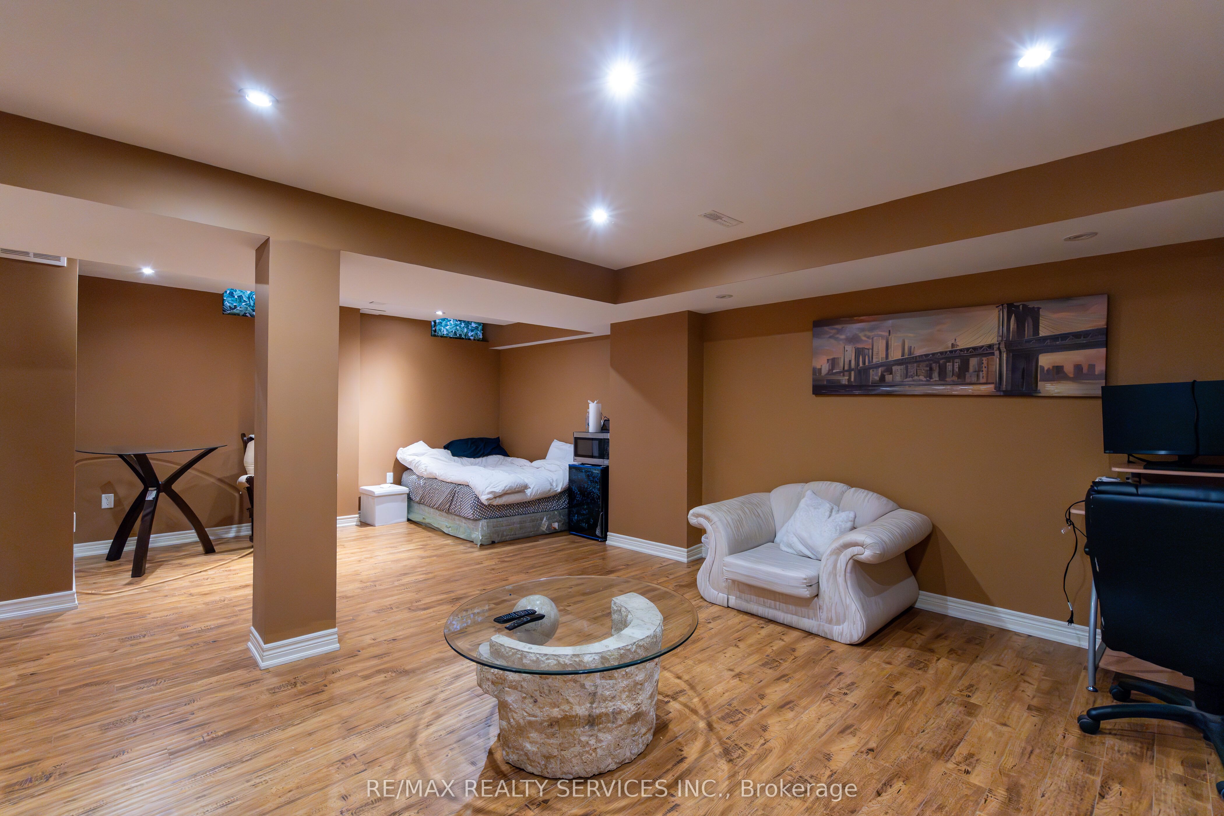 112 Amaranth Crescent Property Photo 29