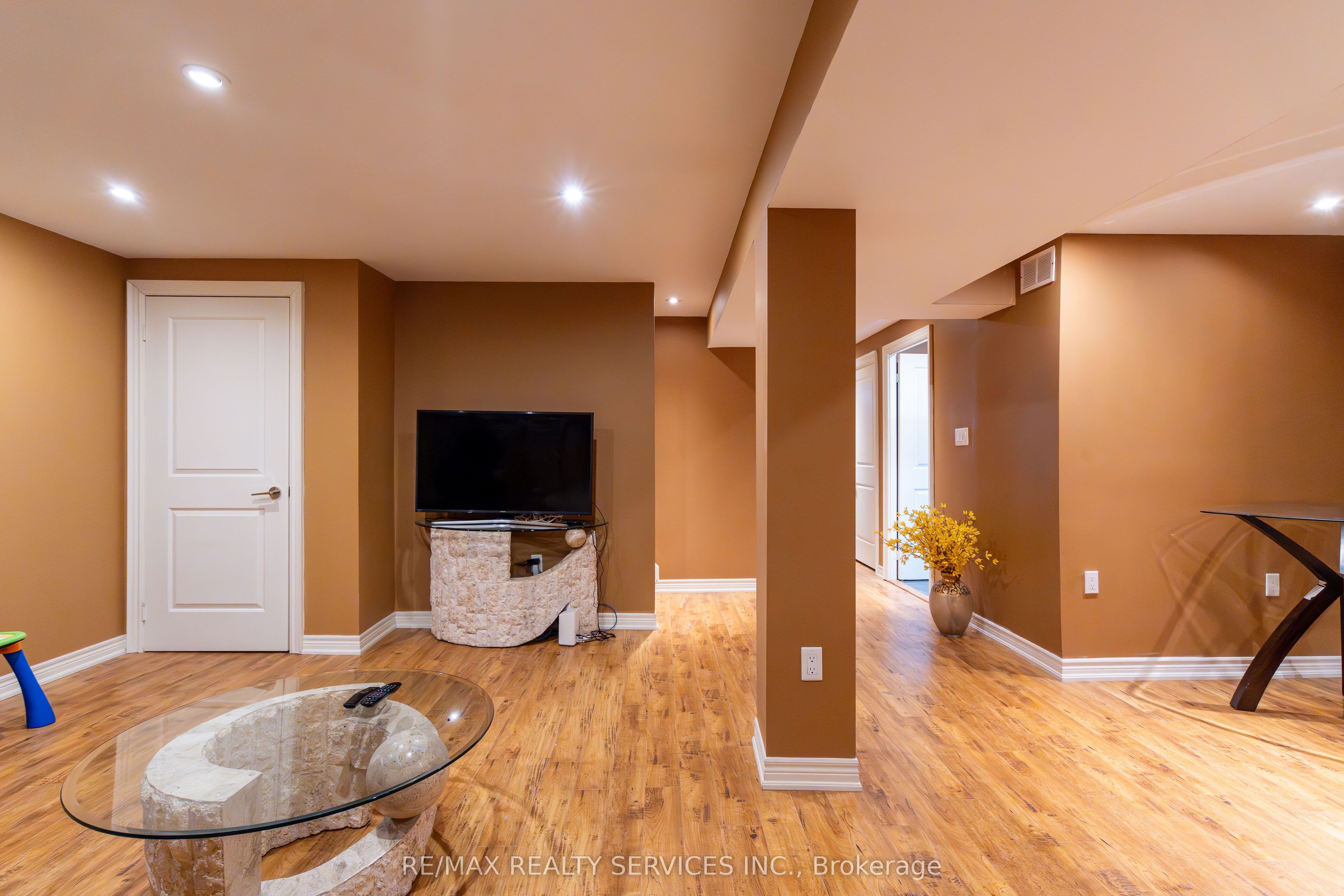 112 Amaranth Crescent Property Photo 30