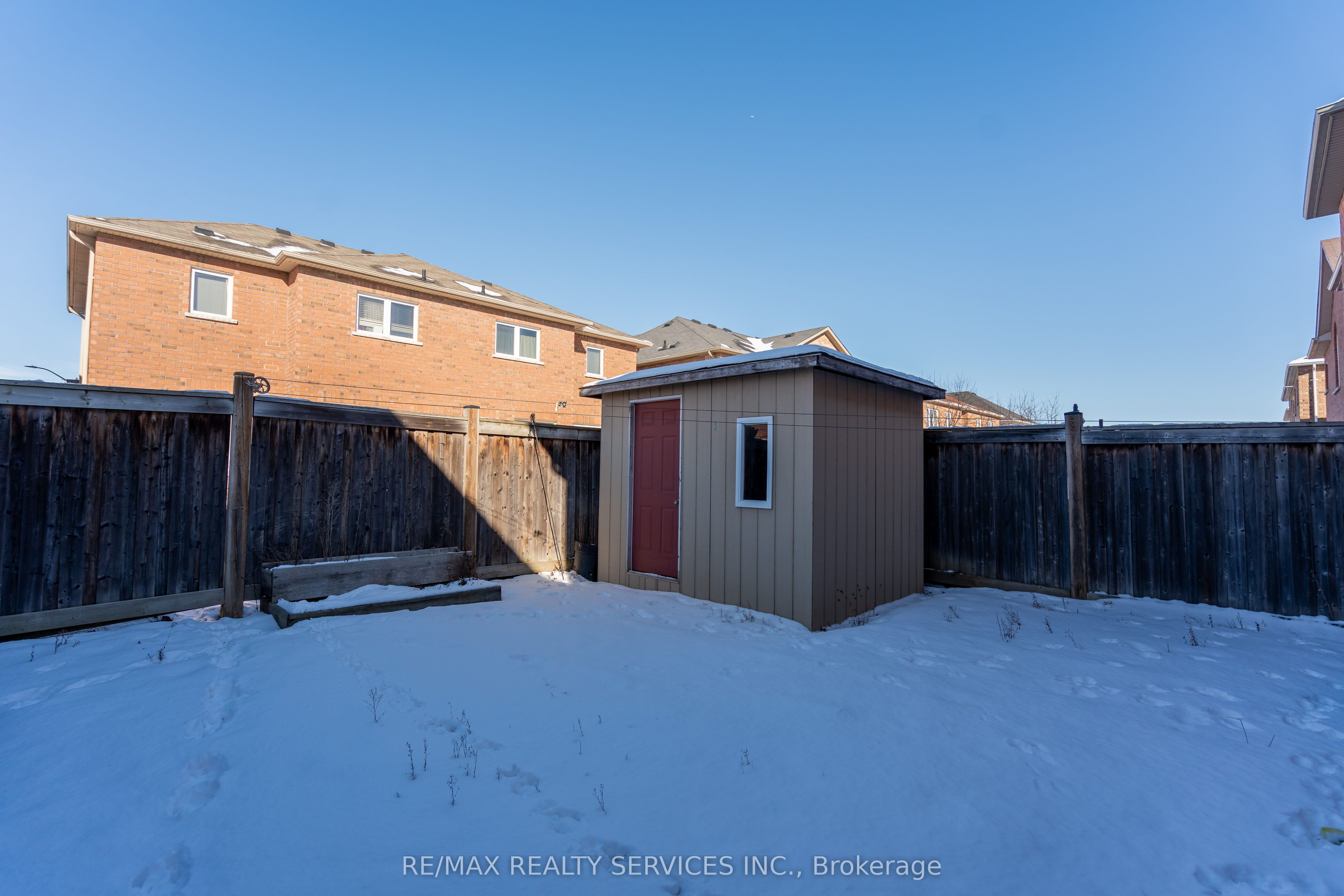 112 Amaranth Crescent Property Photo 34