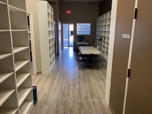 265 Rimrock Road 5a Property Photo 4