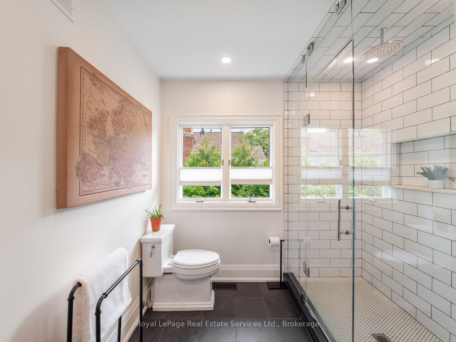 74 West Street Property Photo 25