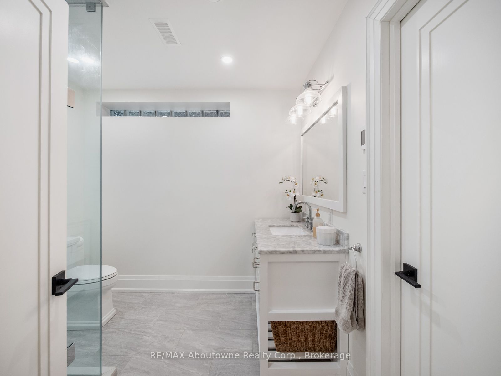 74 West Street Property Photo 32