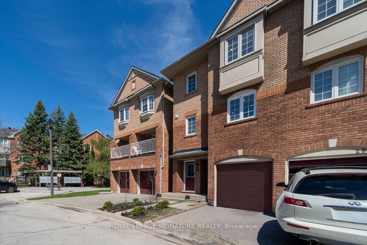6950 Tenth Line W 29 Property Photo 3