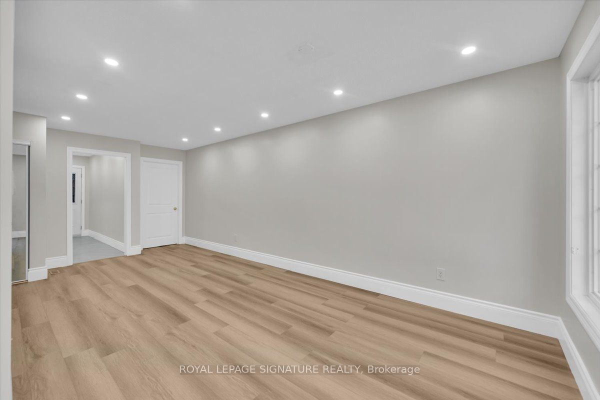 6950 Tenth Line W 29 Property Photo 11