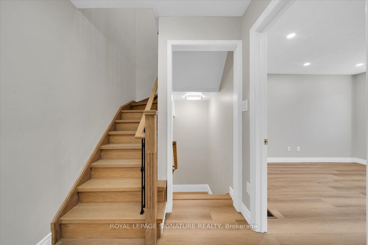 6950 Tenth Line W 29 Property Photo 14