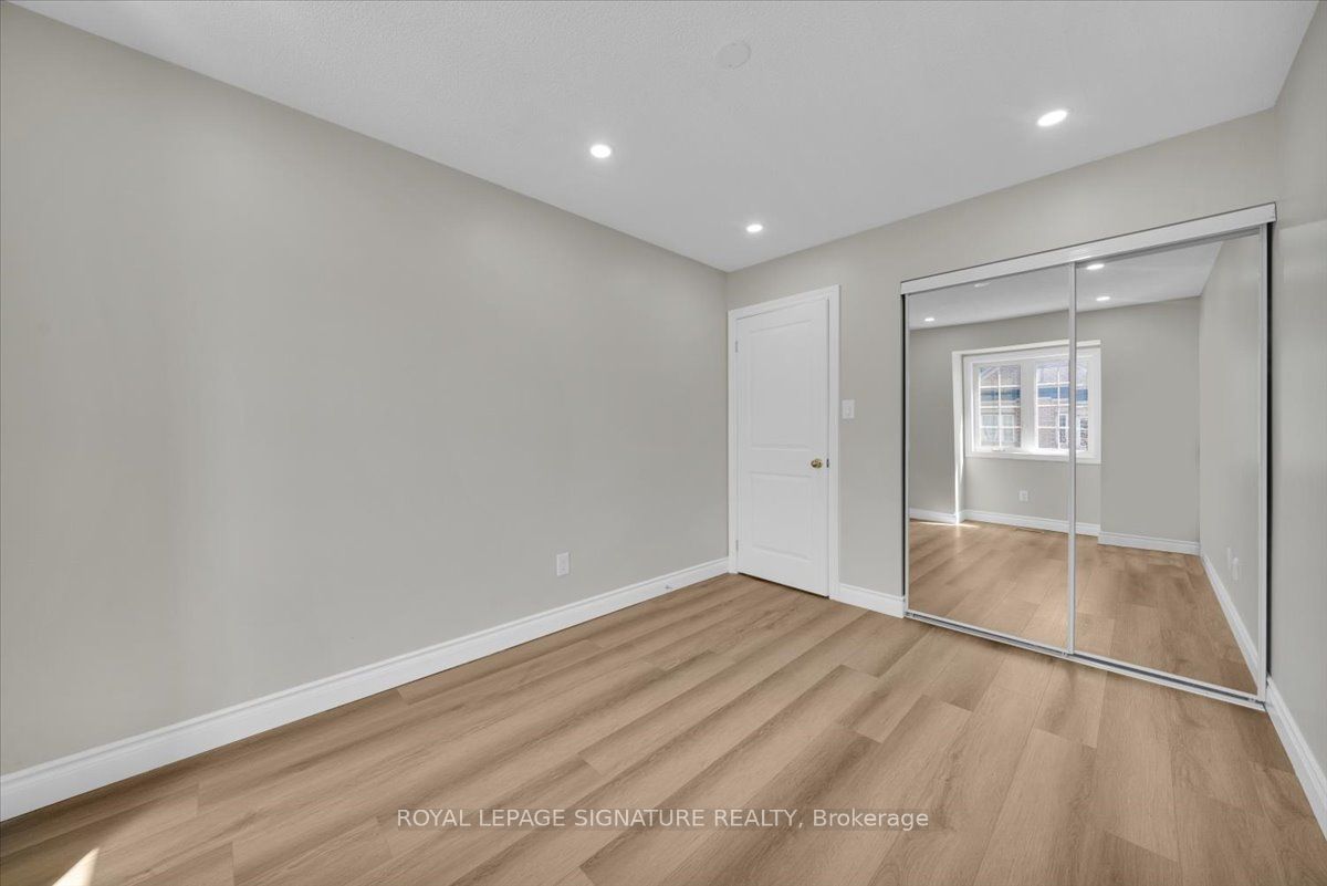 6950 Tenth Line W 29 Property Photo 21