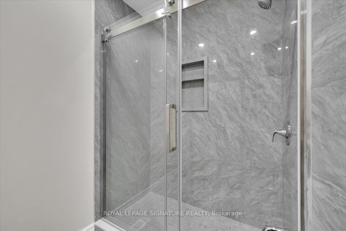 6950 Tenth Line W 29 Property Photo 25