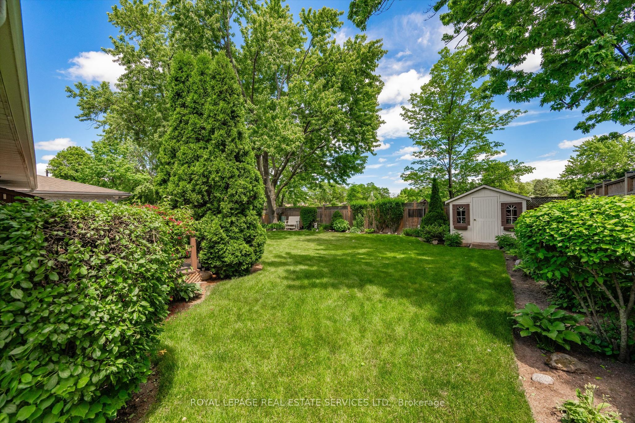 484 Grand Boulevard Property Photo 2