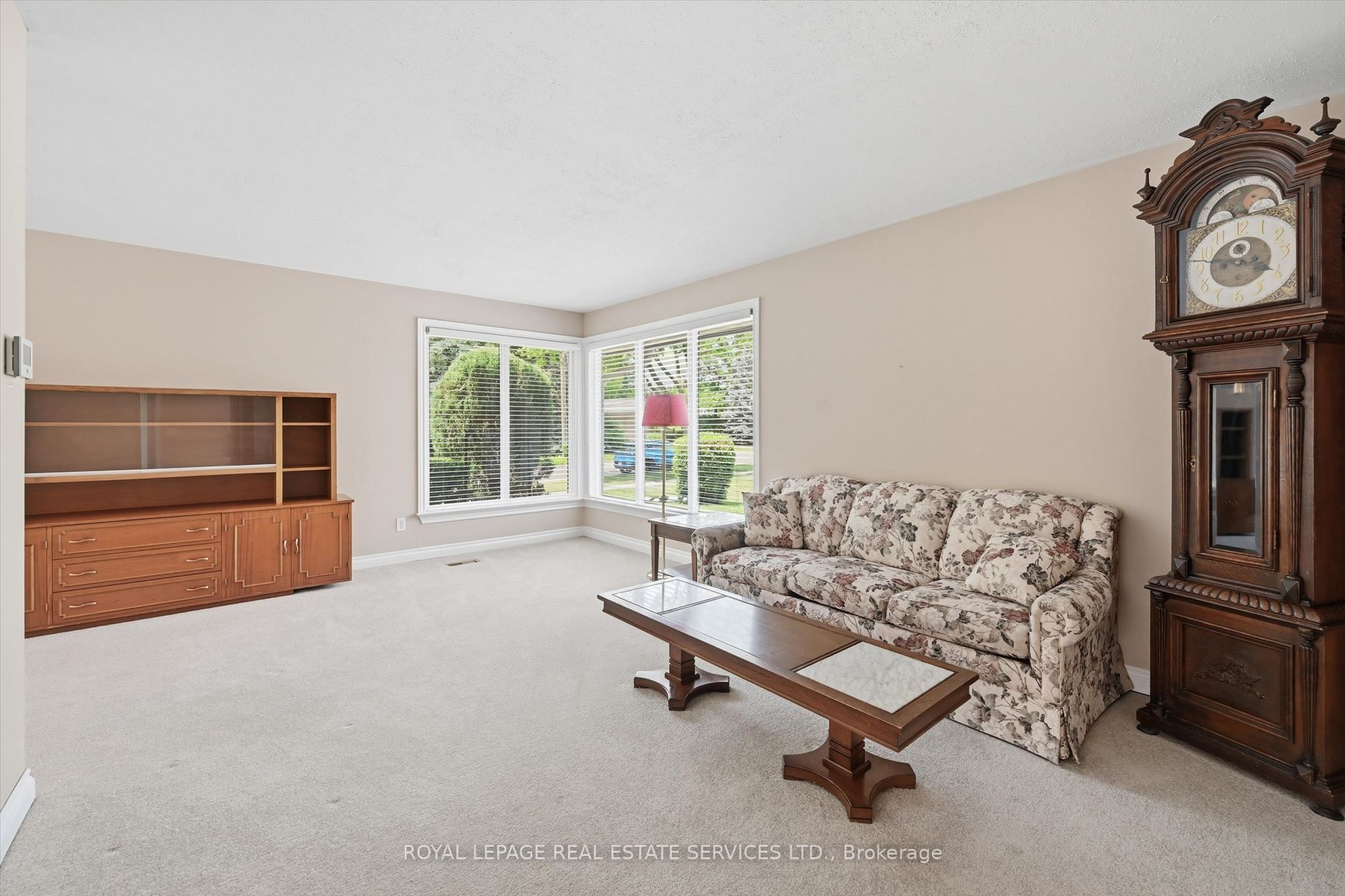 484 Grand Boulevard Property Photo 9