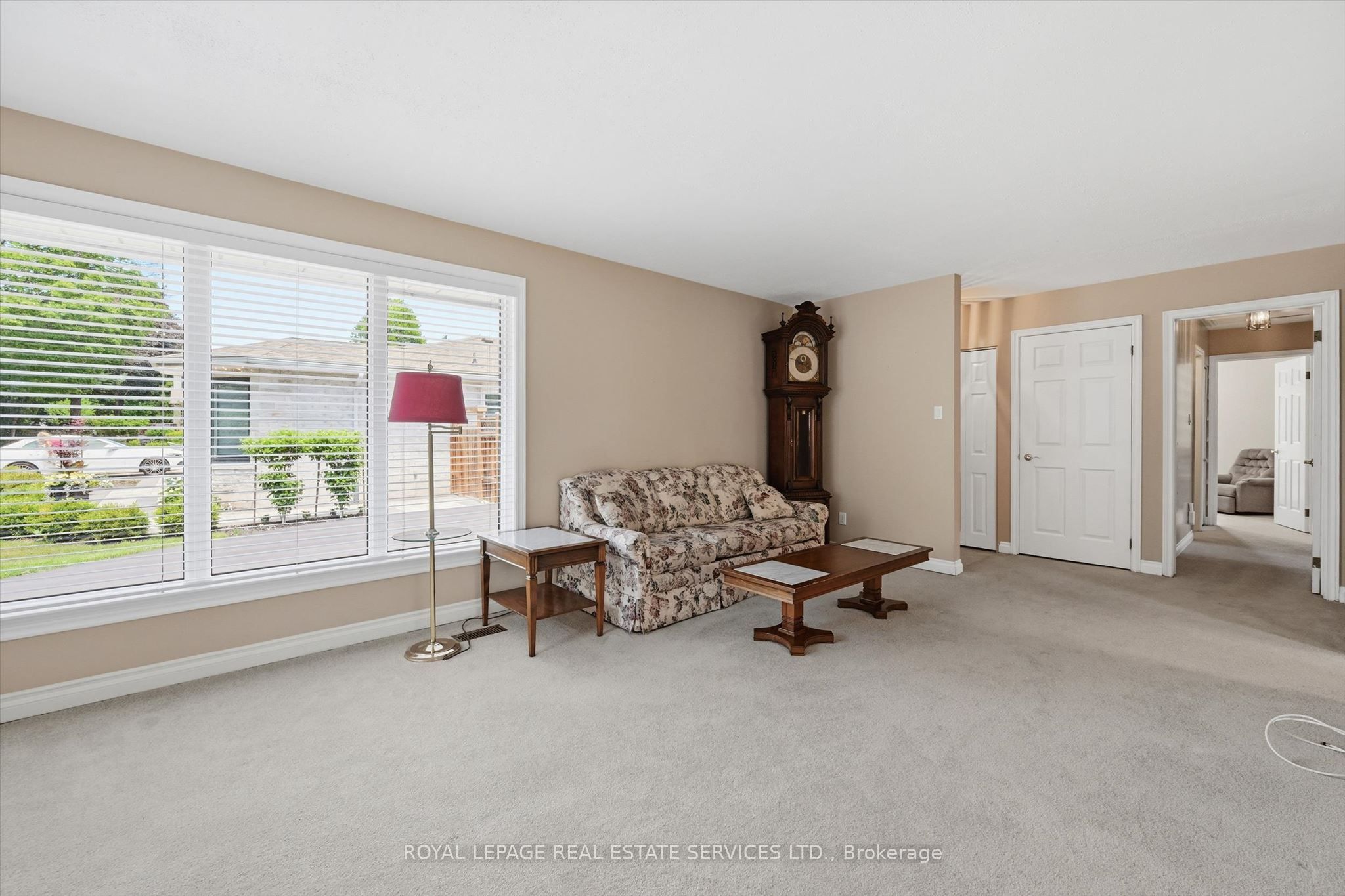 484 Grand Boulevard Property Photo 10