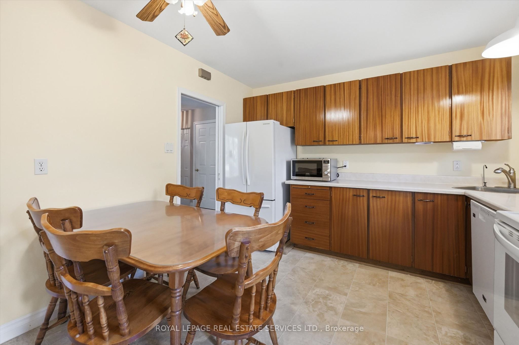 484 Grand Boulevard Property Photo 16