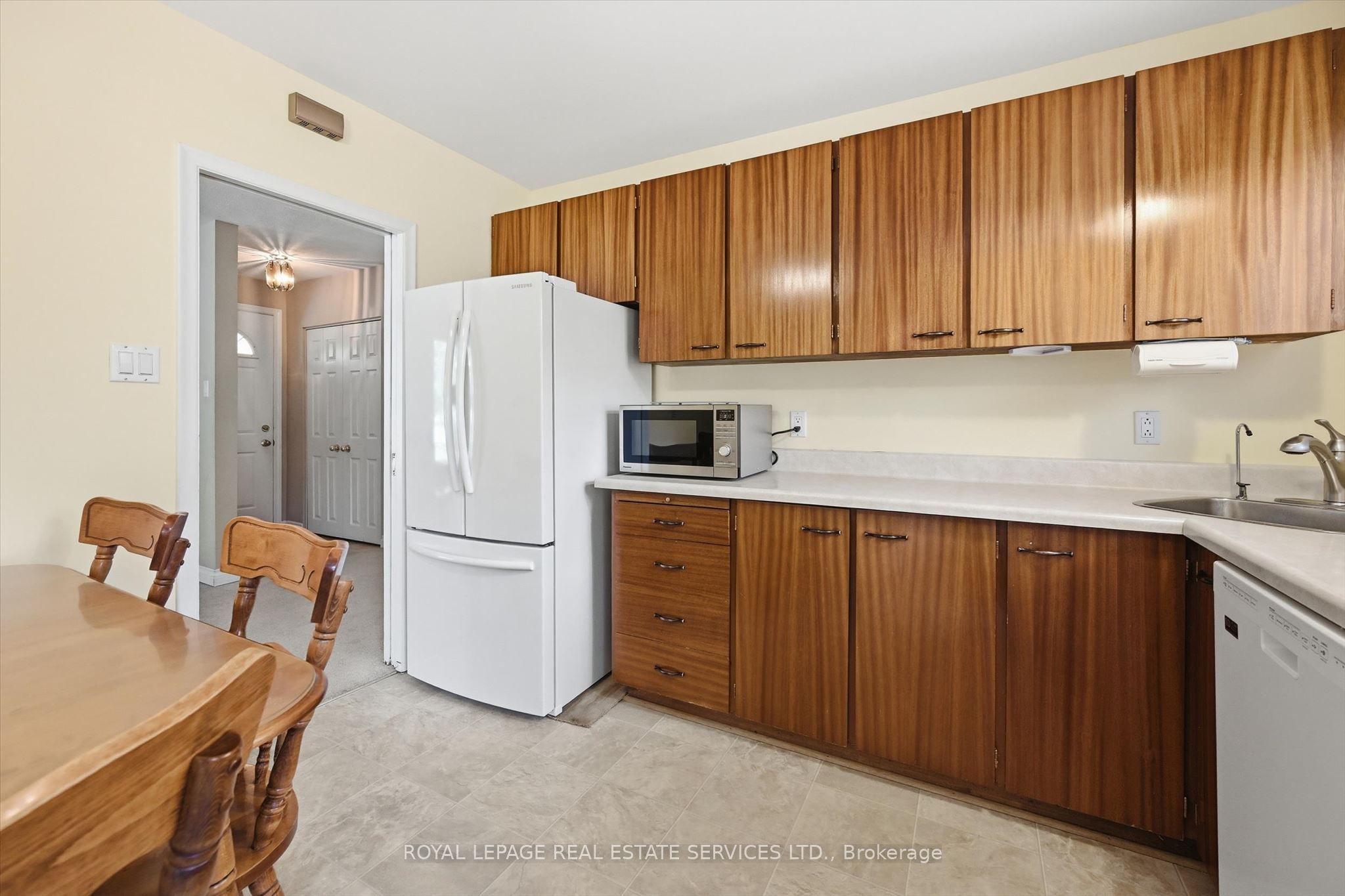 484 Grand Boulevard Property Photo 19