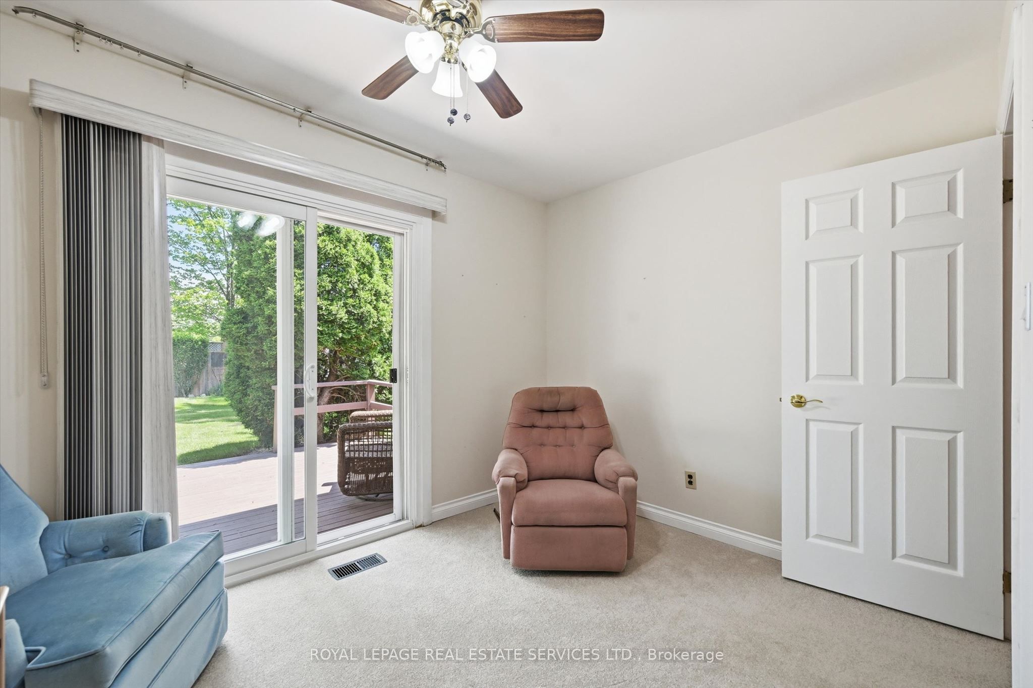 484 Grand Boulevard Property Photo 26