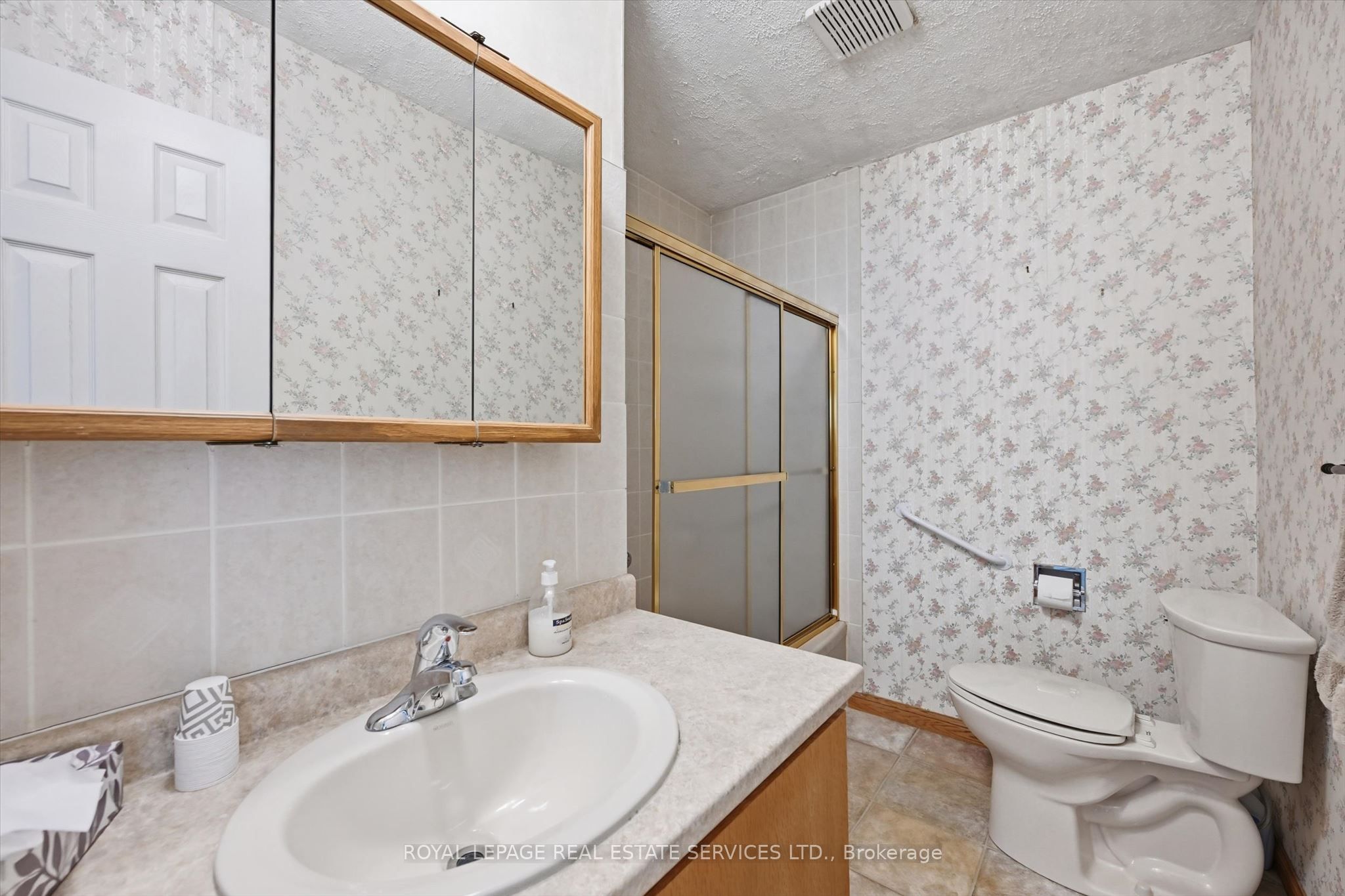 484 Grand Boulevard Property Photo 27