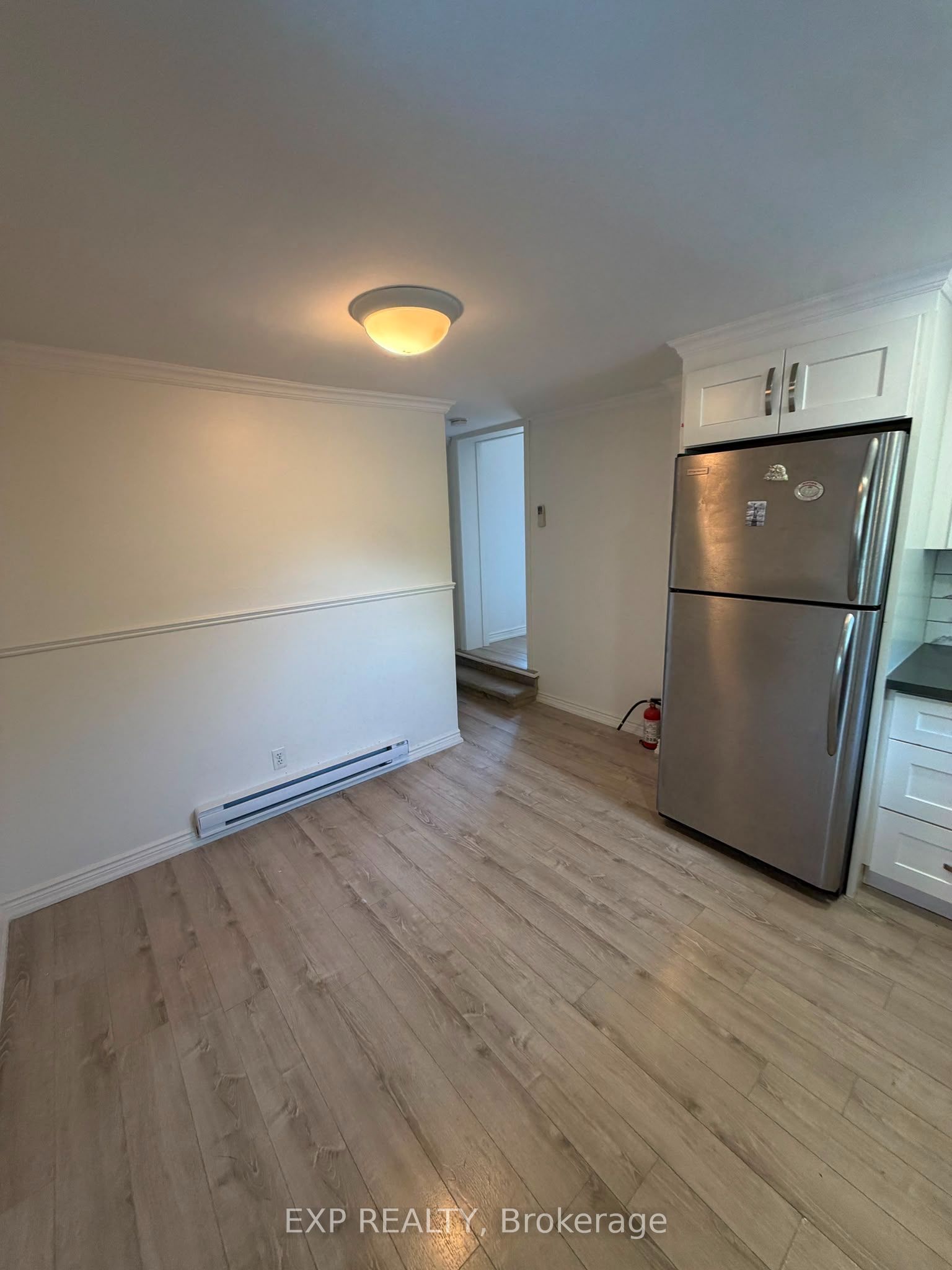 677 Durie Street 4 Property Photo 6