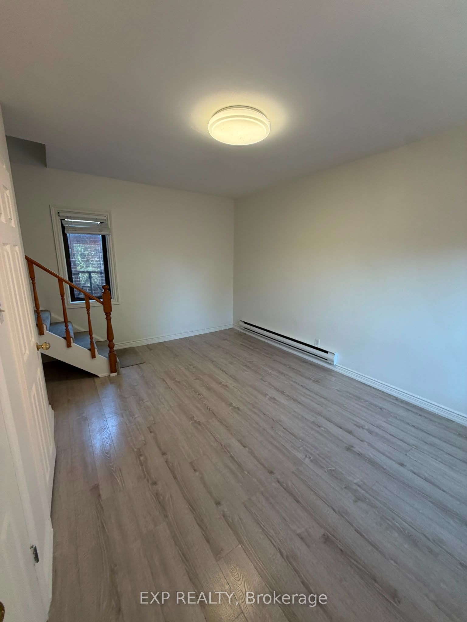 677 Durie Street 4 Property Photo 9