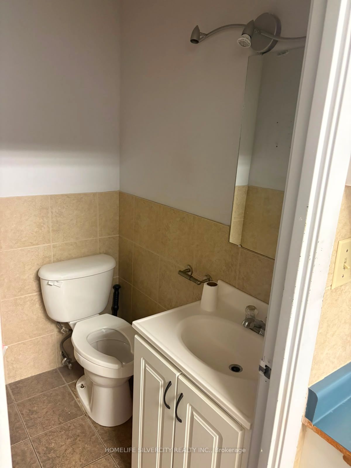 975 Mid-way Boulevard Property Photo 14