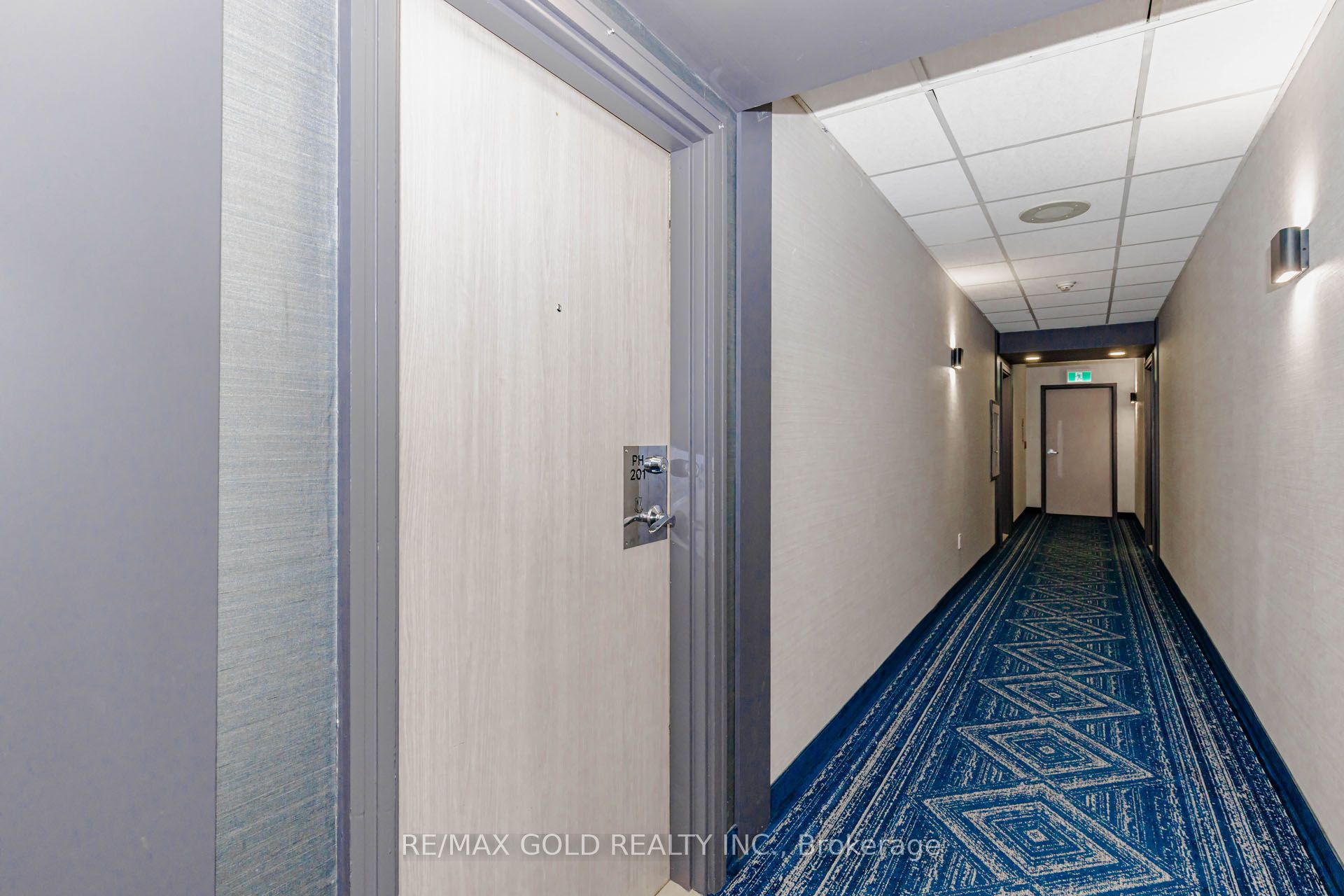 325 Webb Drive Ph 201 Property Photo 8