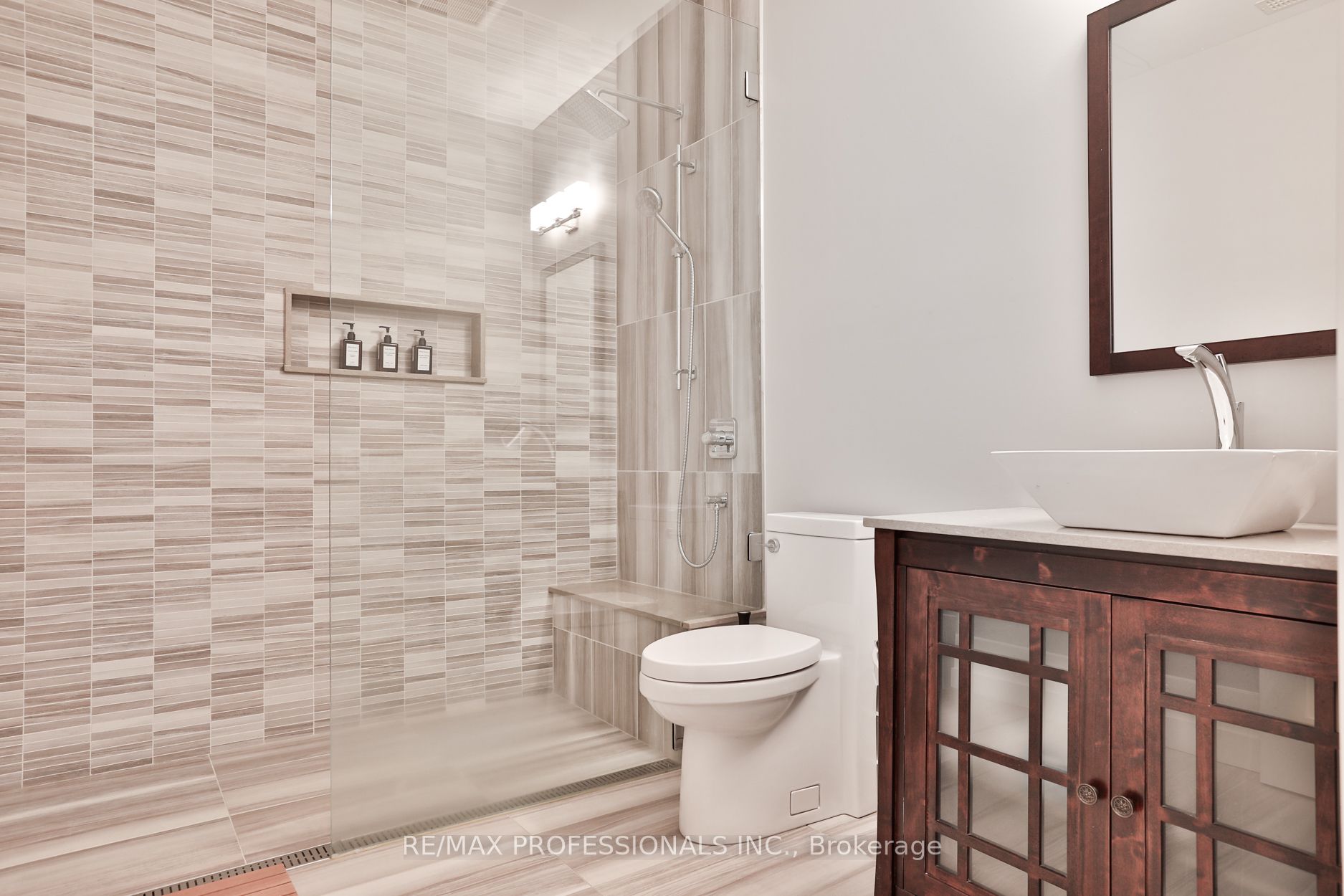 262 Maple Grove Drive Property Photo 33