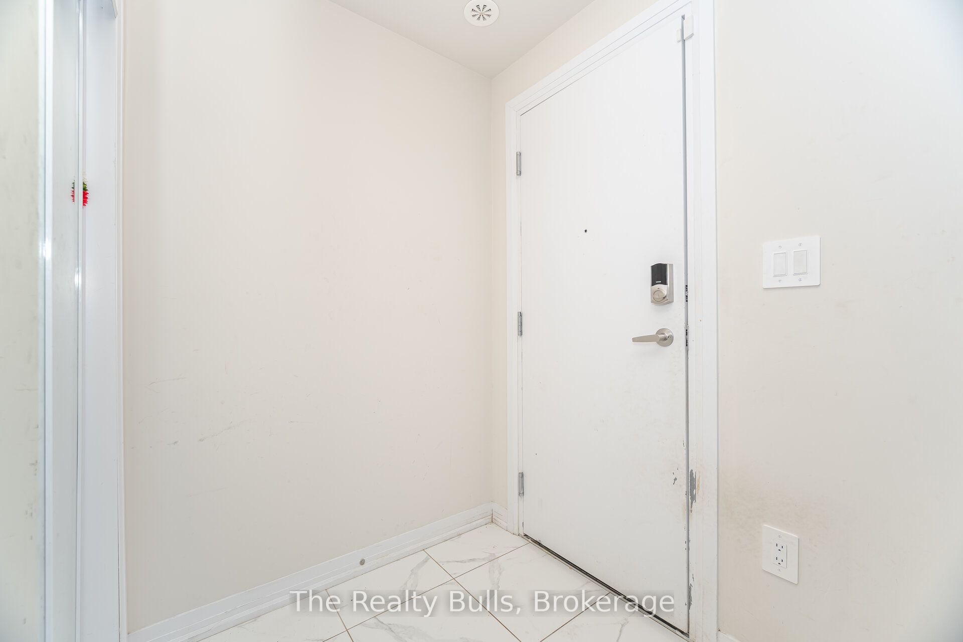 1589 Rose Way 119 Property Photo 12