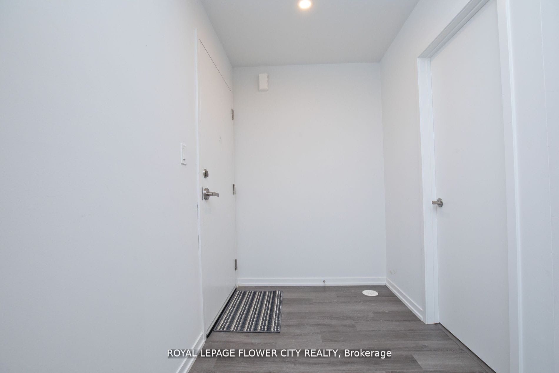 225 Birmingham Street E 160 Property Photo 4