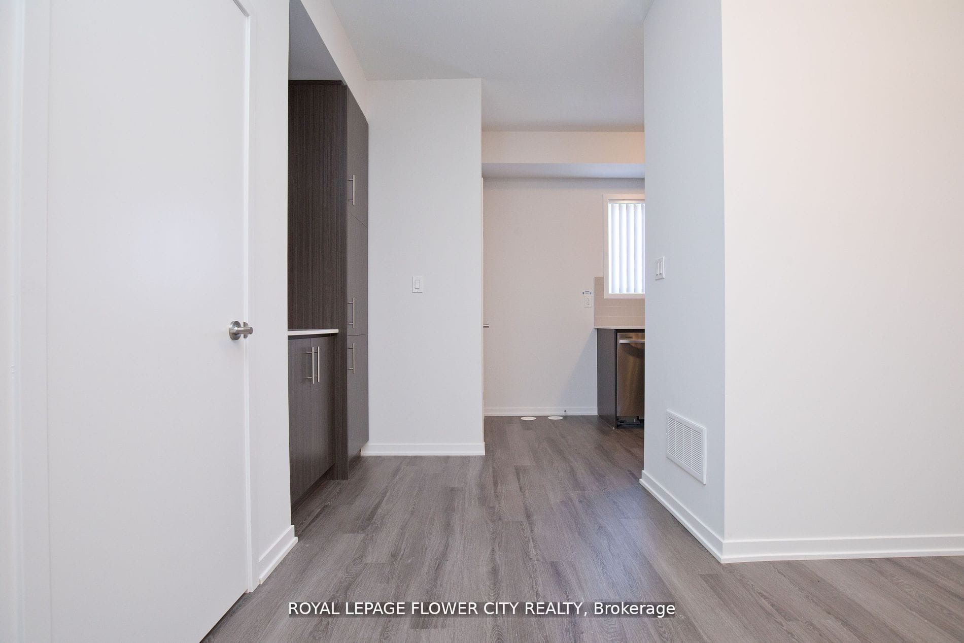 225 Birmingham Street E 160 Property Photo 7