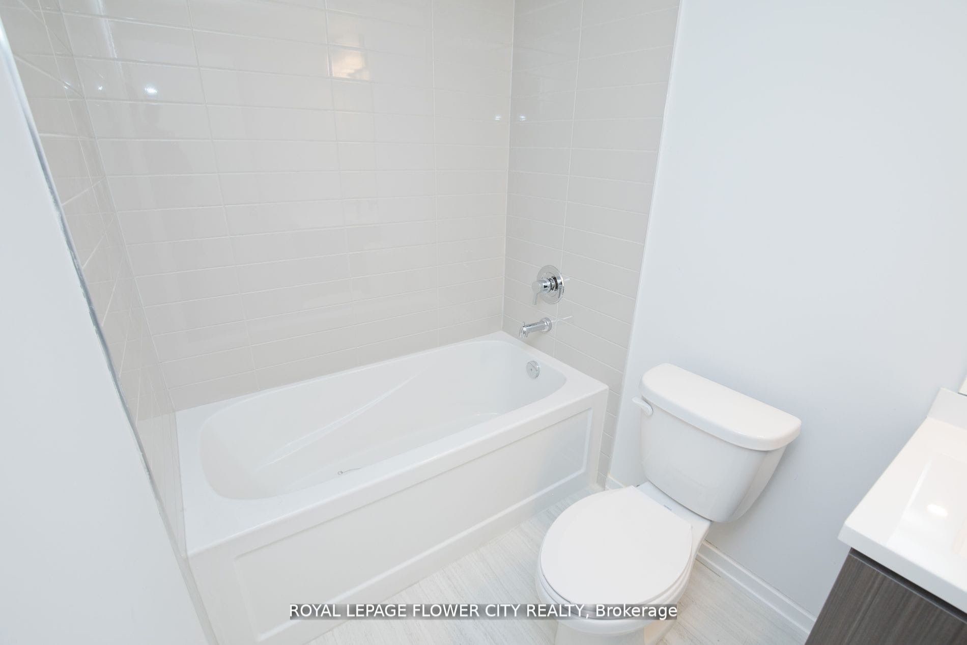 225 Birmingham Street E 160 Property Photo 13