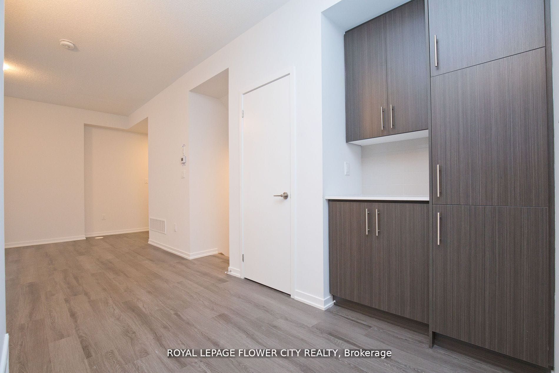 225 Birmingham Street E 160 Property Photo 25