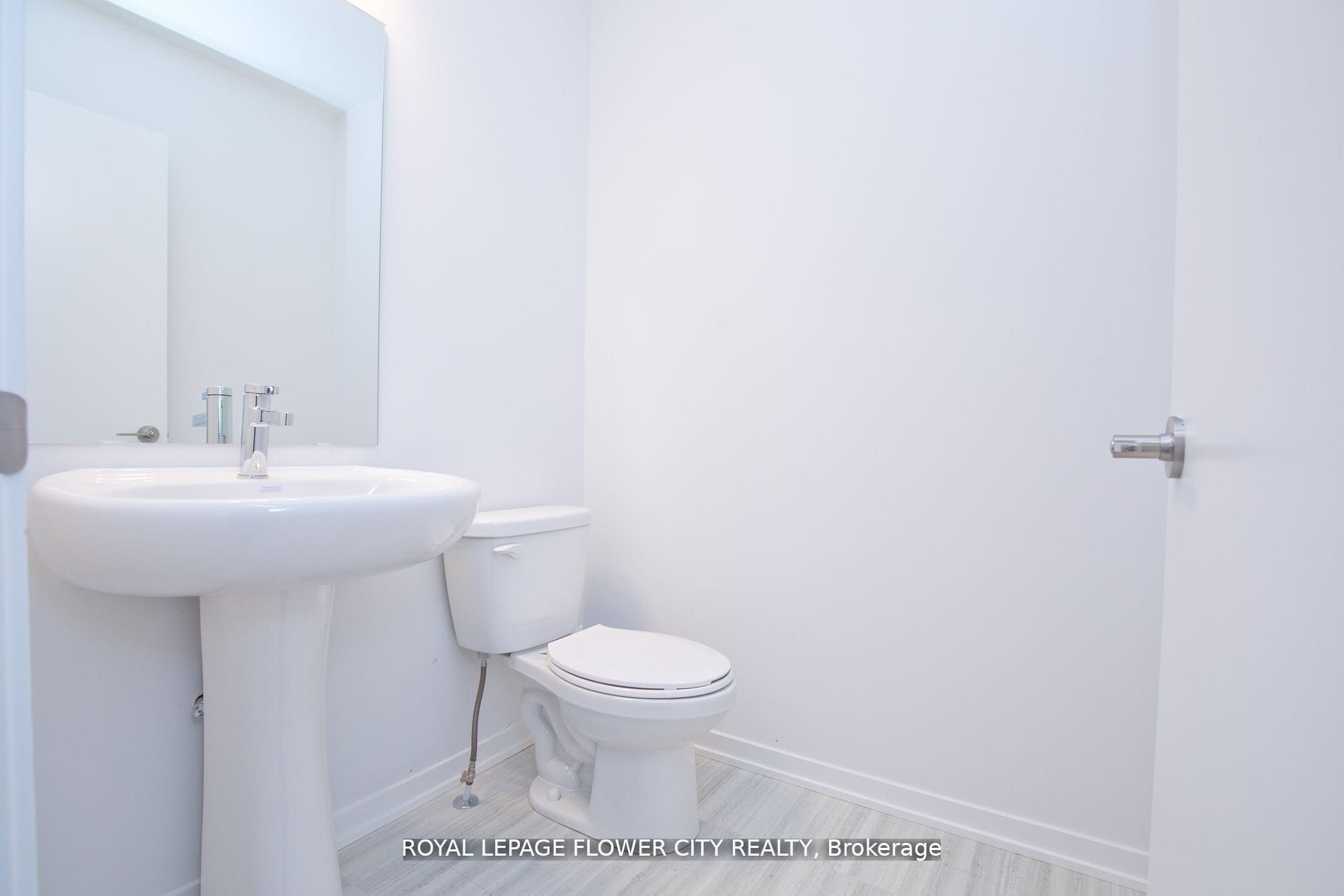 225 Birmingham Street E 160 Property Photo 26