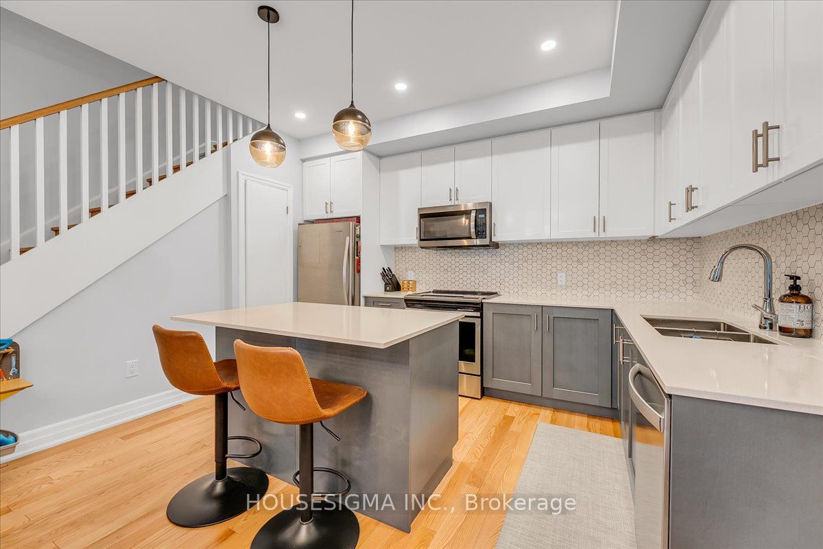 1190 Cawthra Road 606 Property Photo 13