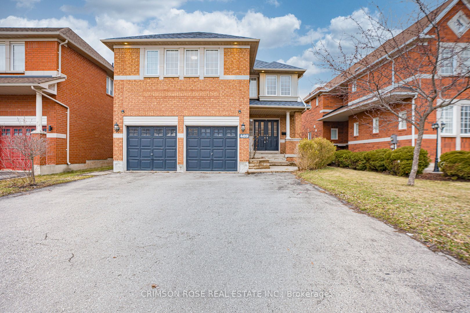 489 Ravineview Way Property Photo 2