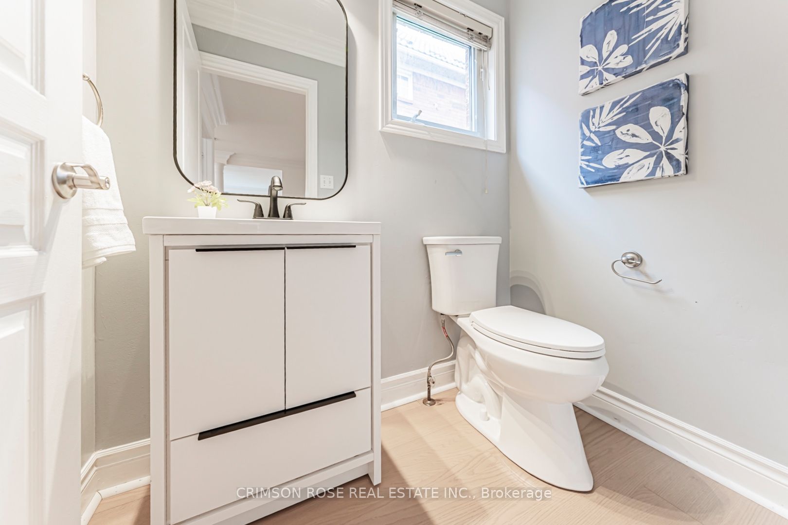 489 Ravineview Way Property Photo 8
